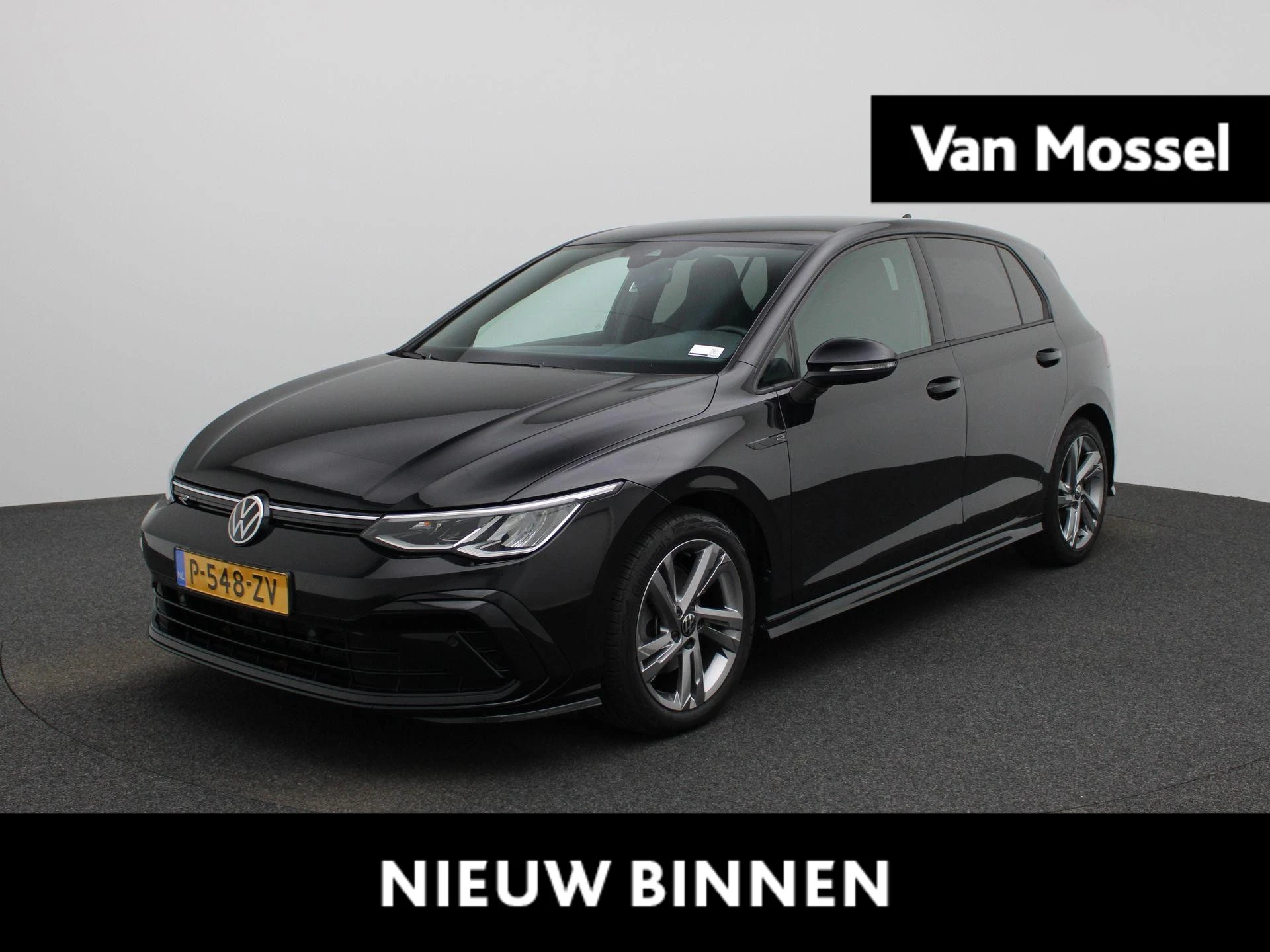 Volkswagen-Golf-image-0