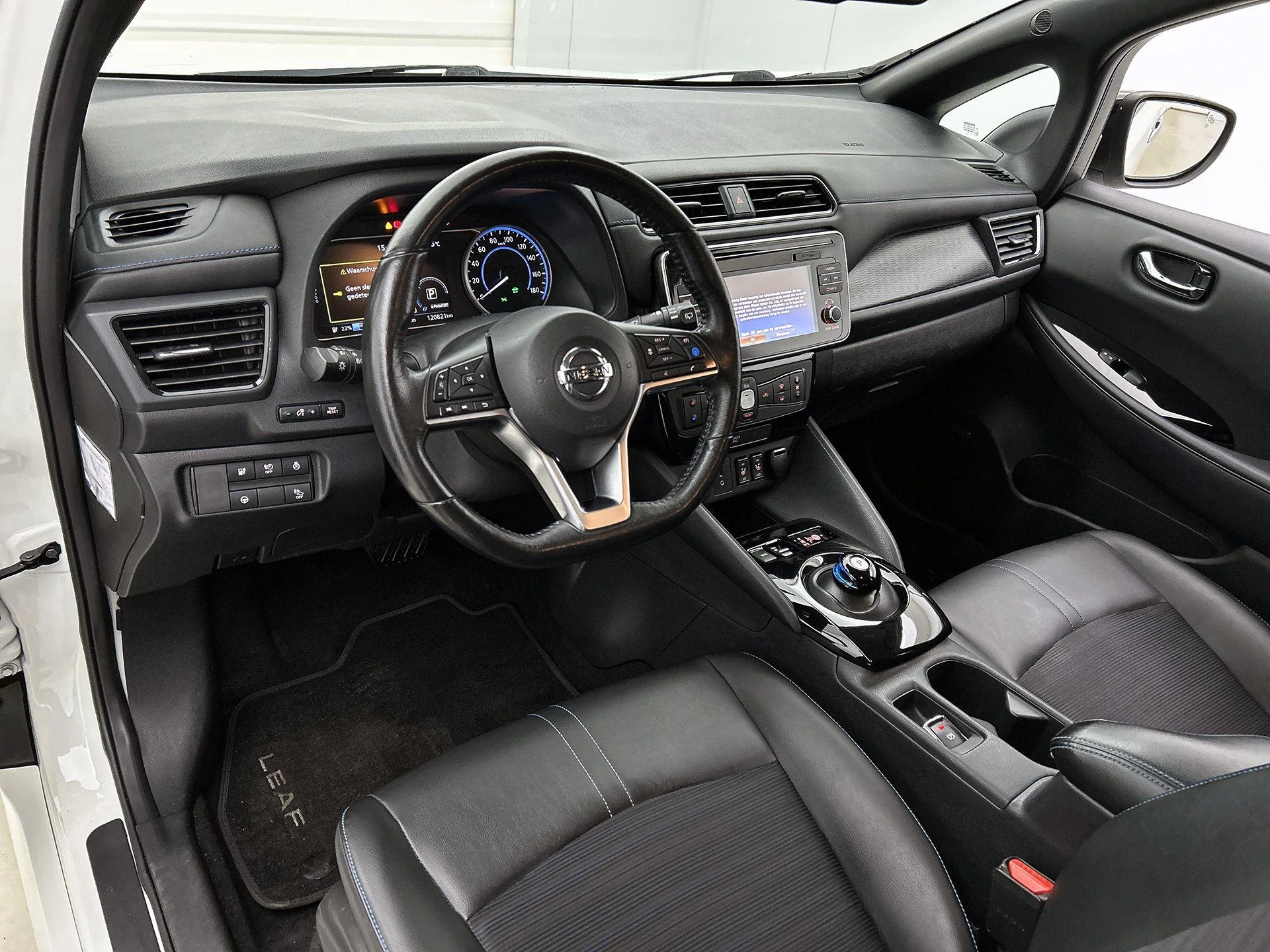 Nissan-Leaf-image-17