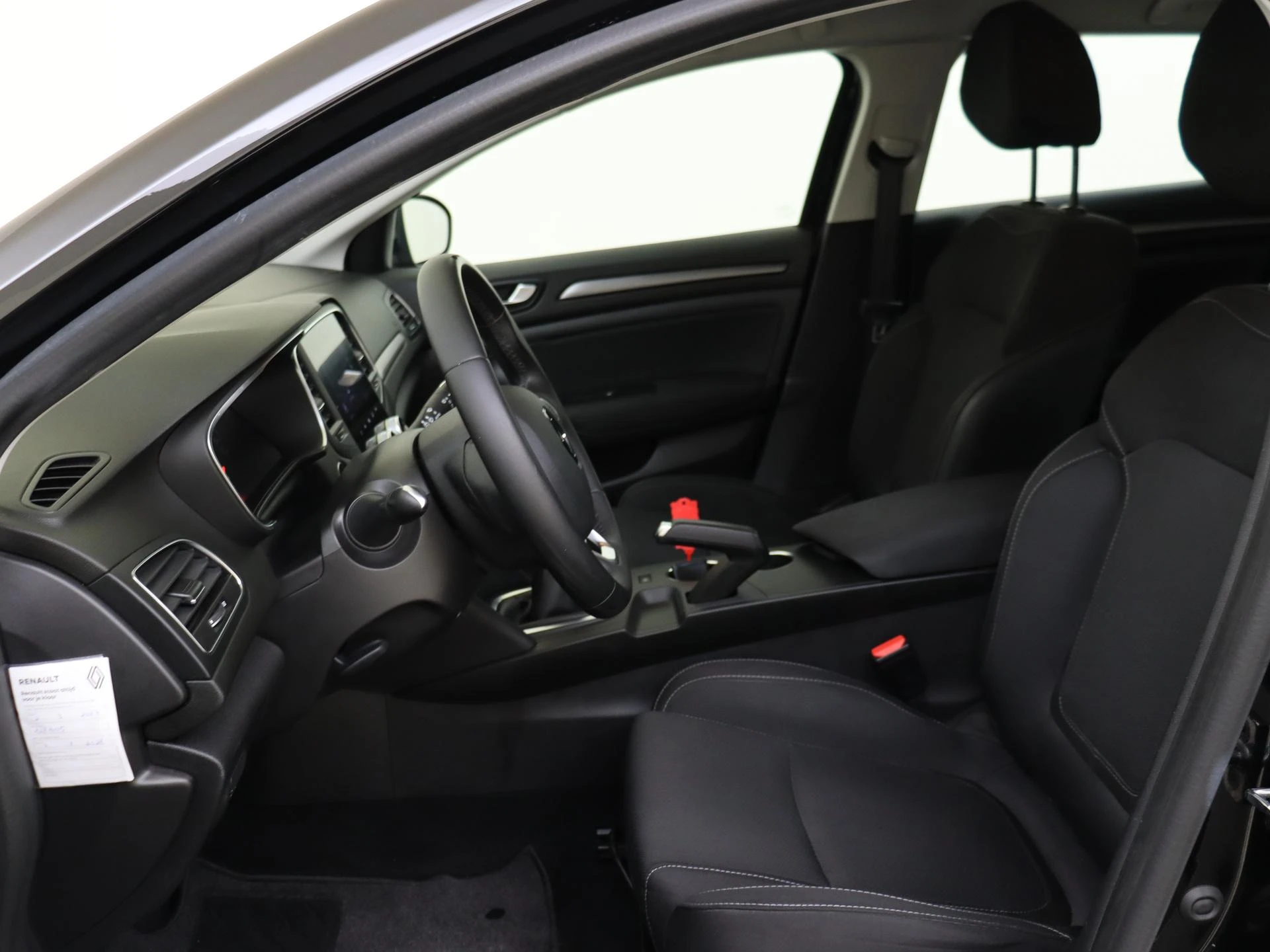 Renault-Mégane Estate-image-14