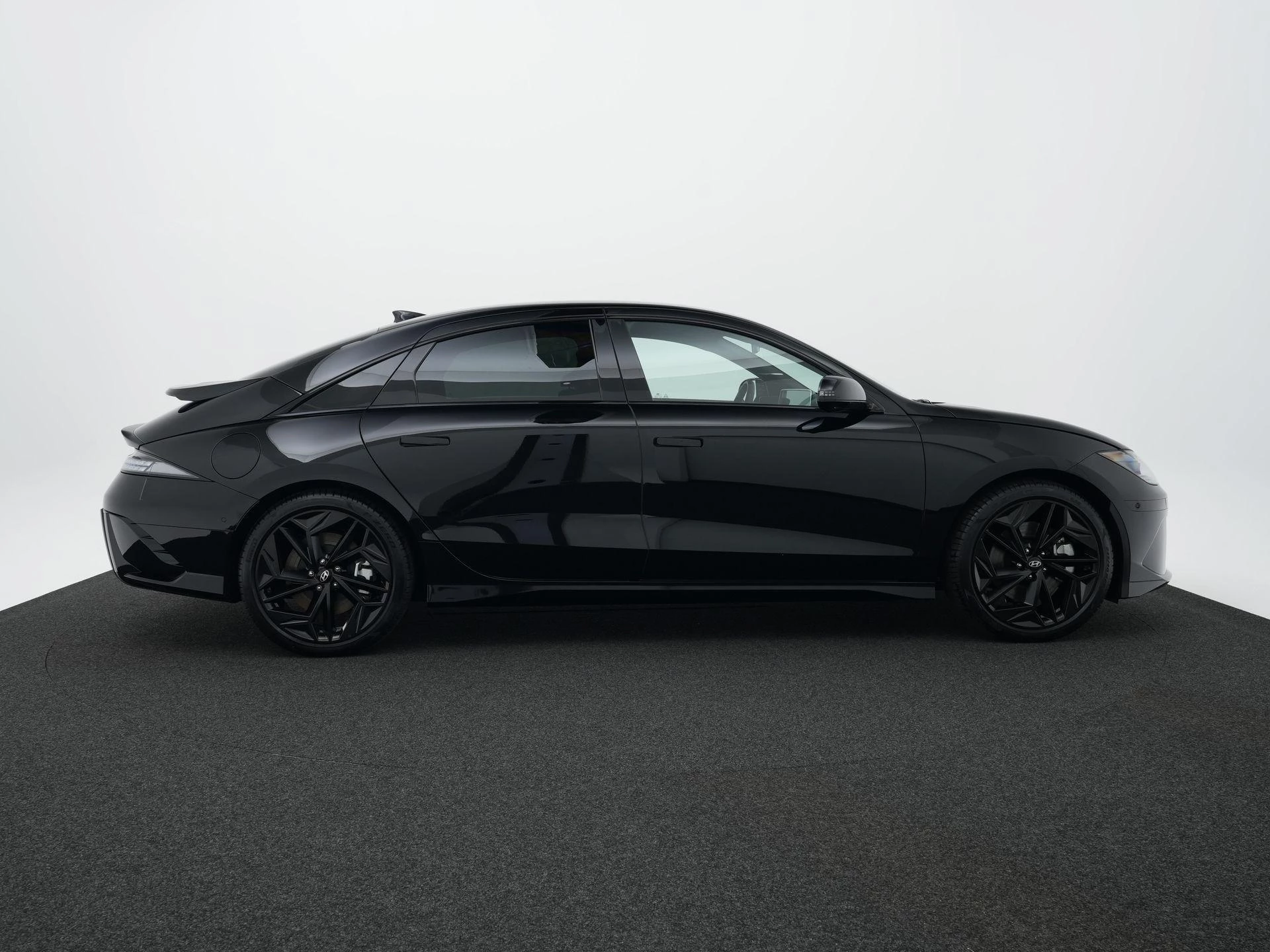 Hyundai IONIQ 6 Business 77.4 kWh