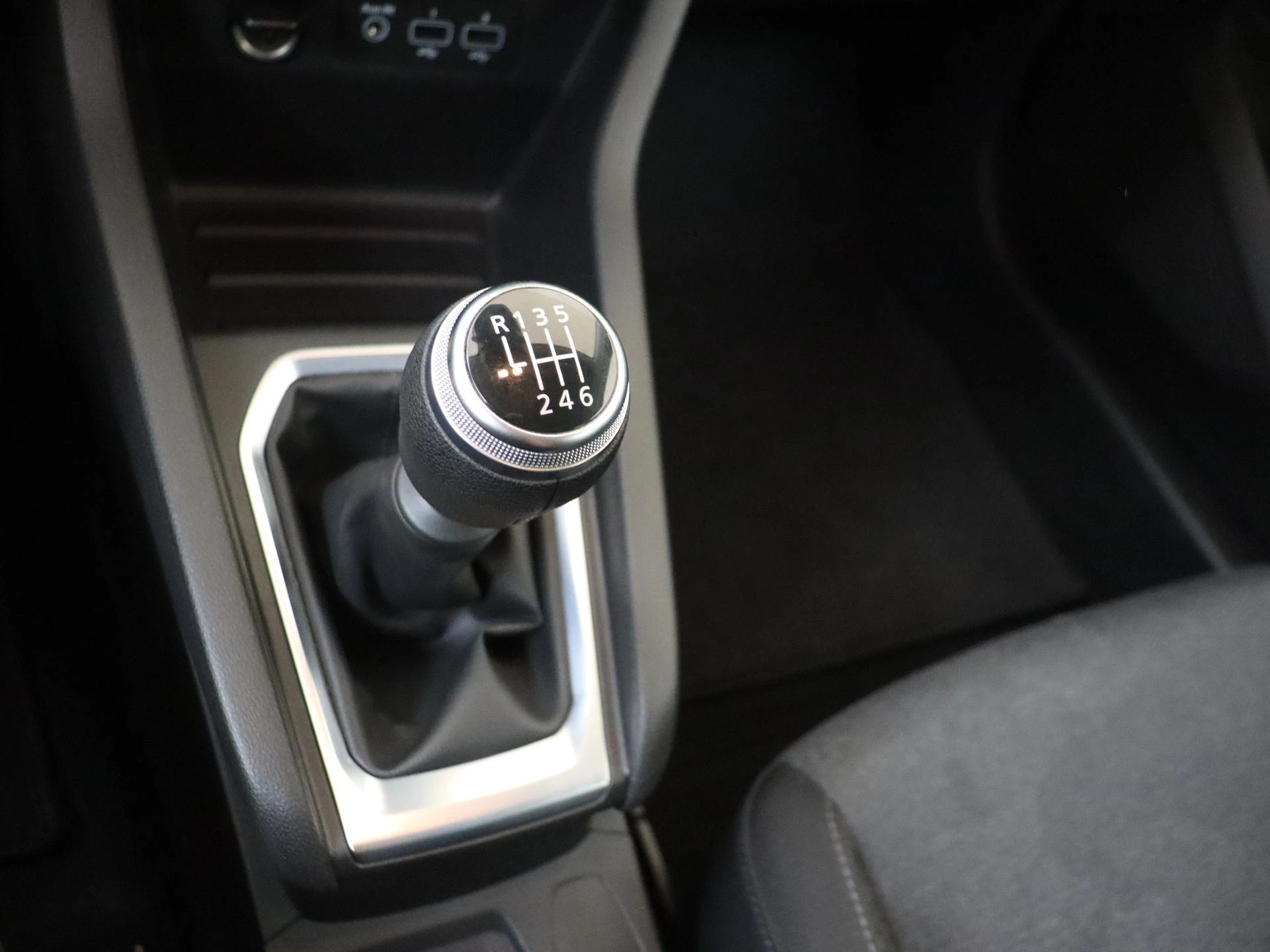 Renault-Clio-image-14