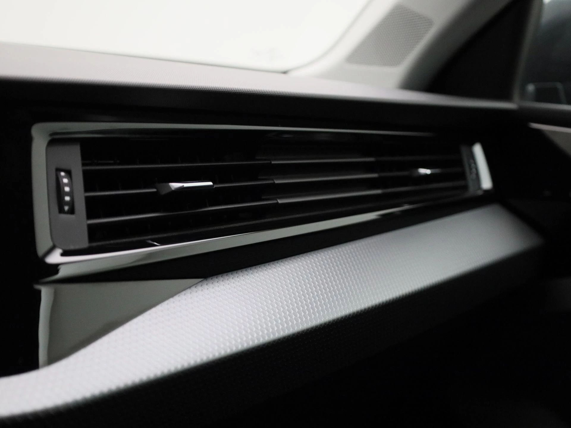 Audi-A1 Sportback-image-19