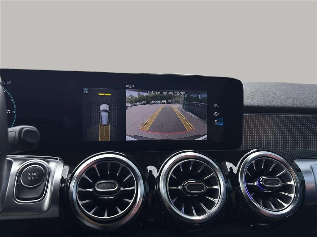 Mercedes-Benz-EQB-image-14