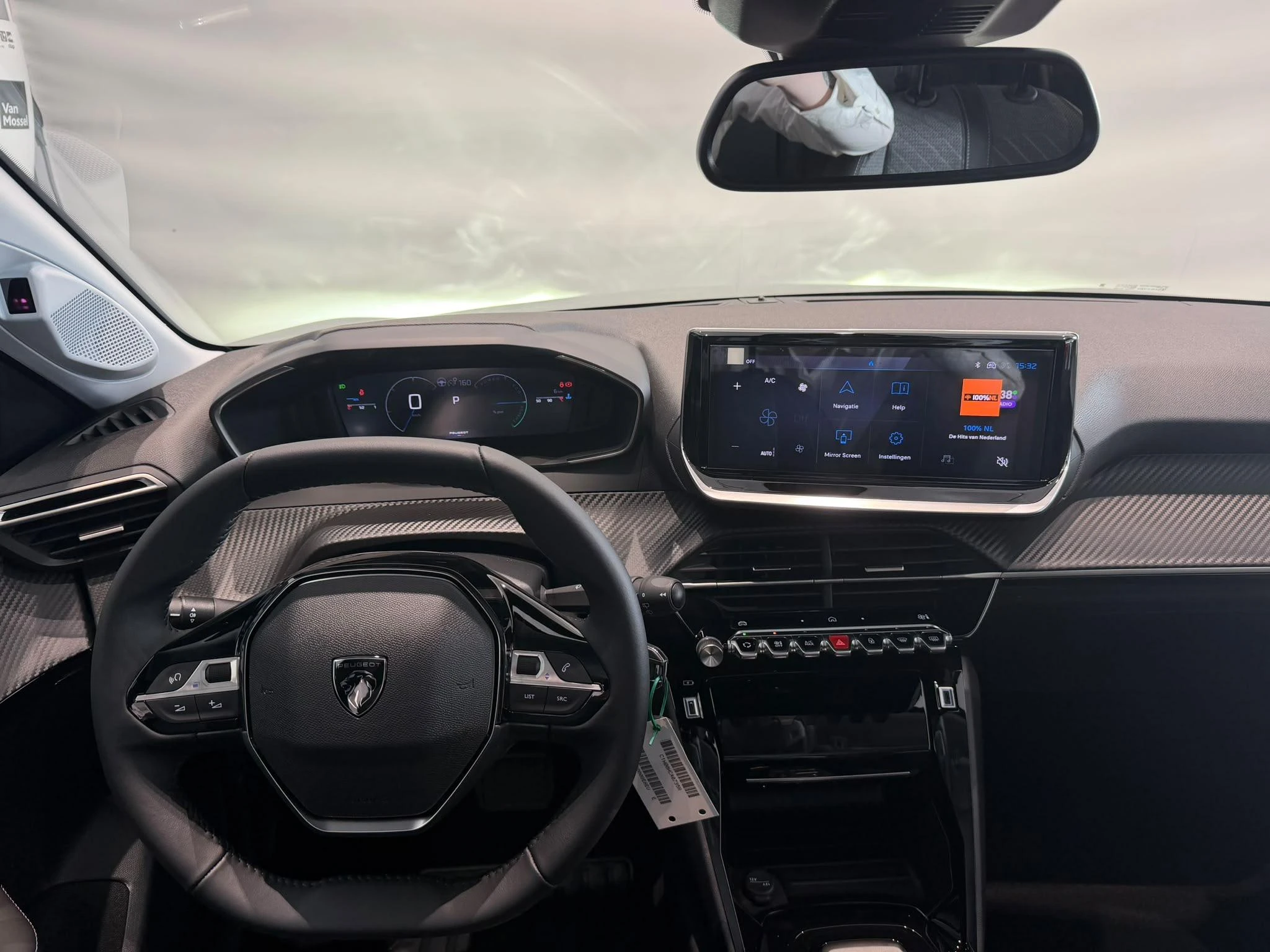 Peugeot-208-image-6
