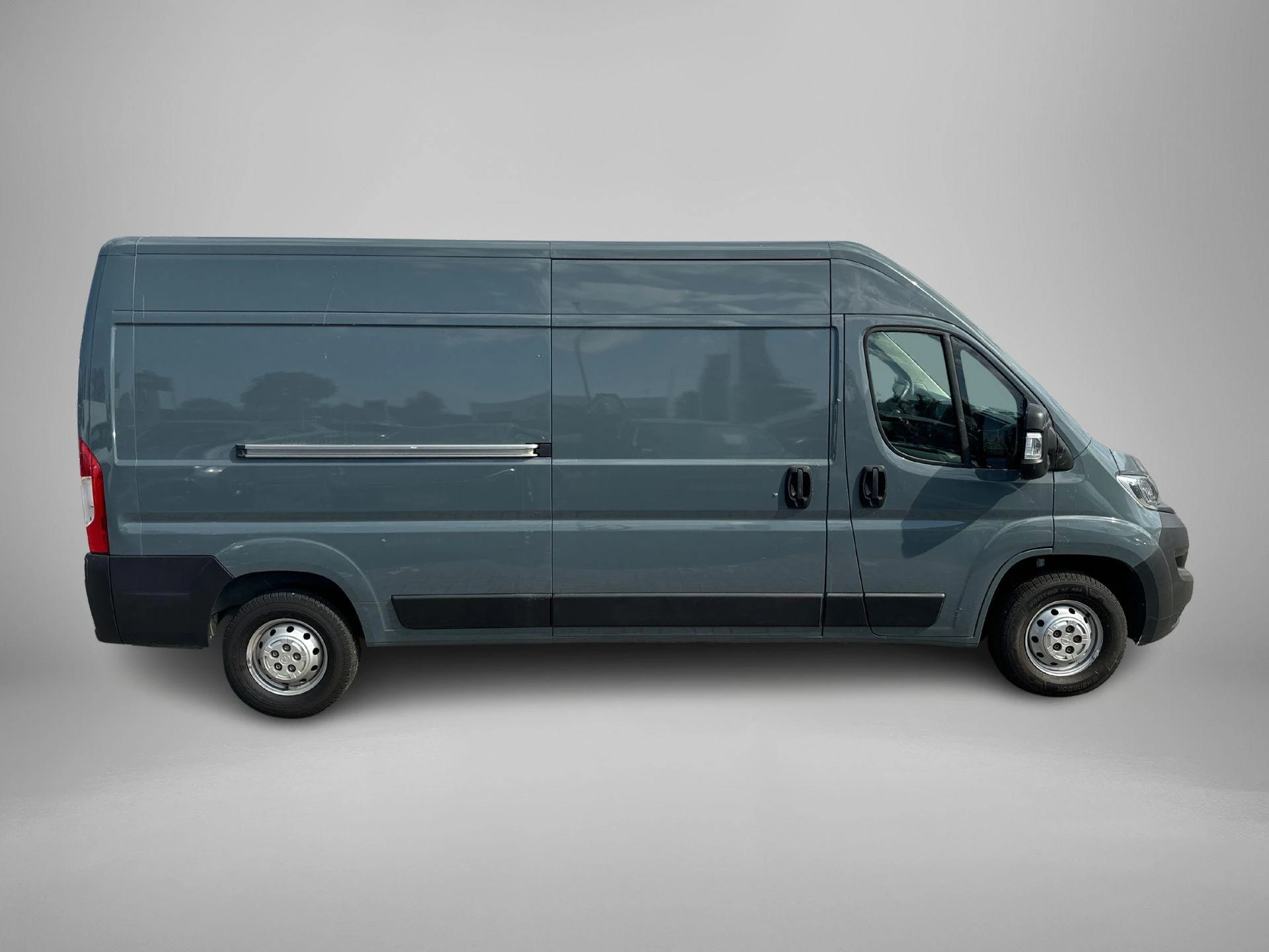 Opel-Movano-image-3
