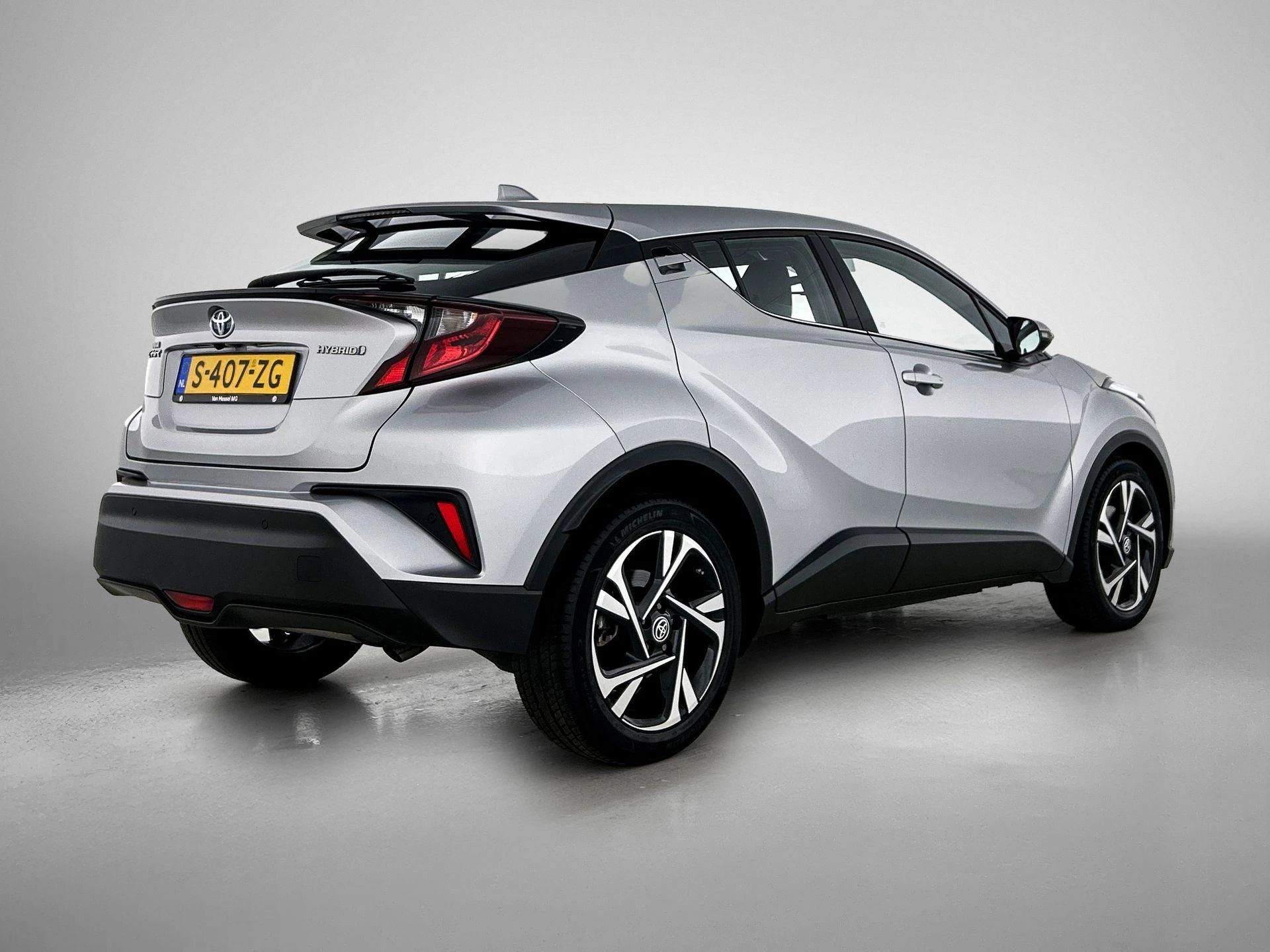 Toyota-C-HR-image-3