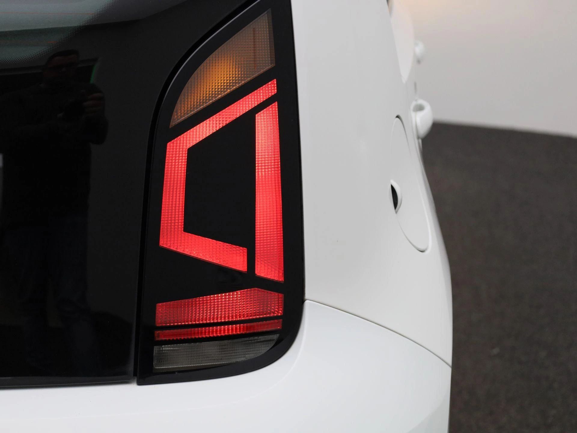 Volkswagen-up!-image-27