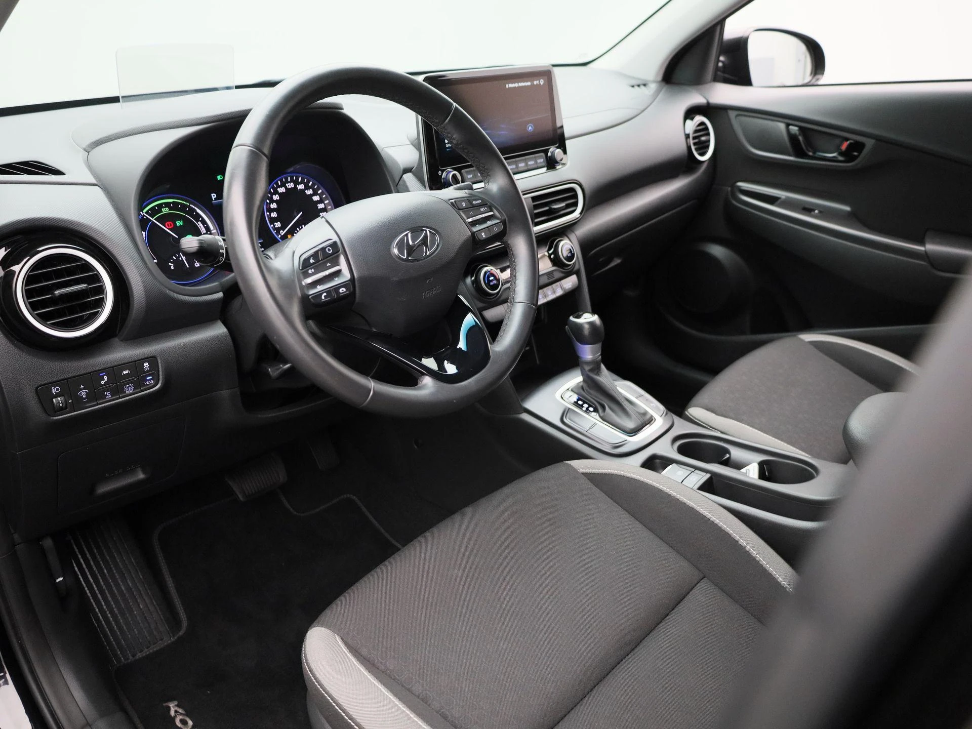 Hyundai-Kona-image-15