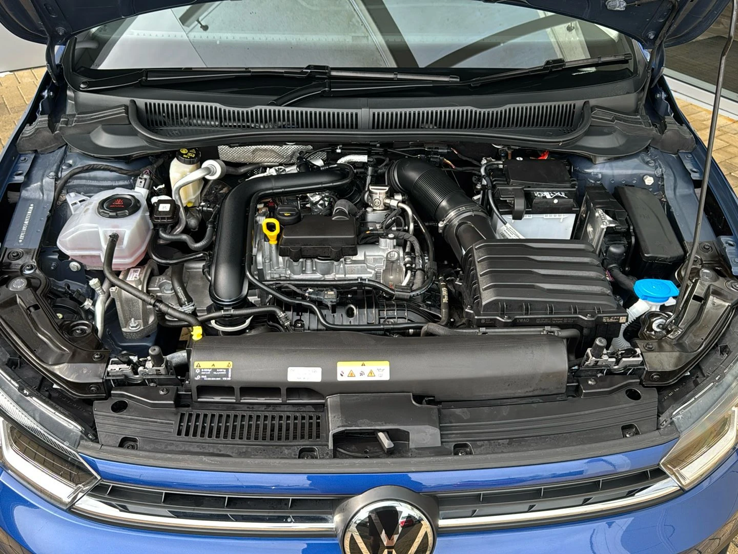 Volkswagen-Polo-image-13