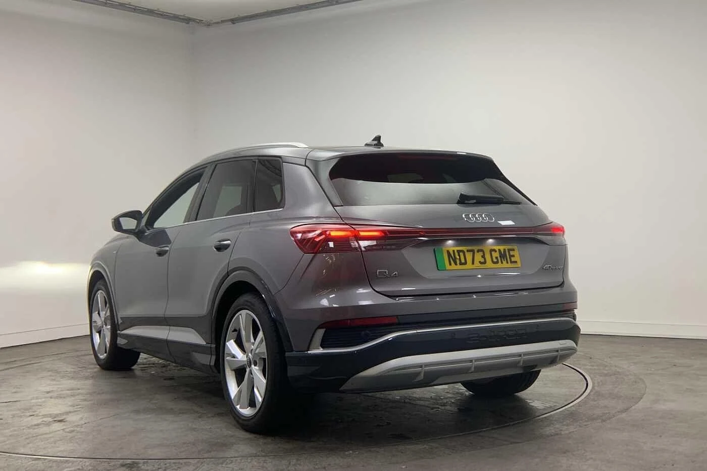 Audi-Q4 e-tron-image-2