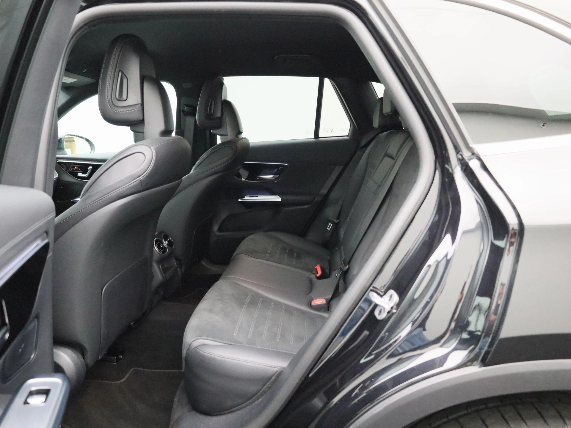 Mercedes-Benz-GLC-image-9