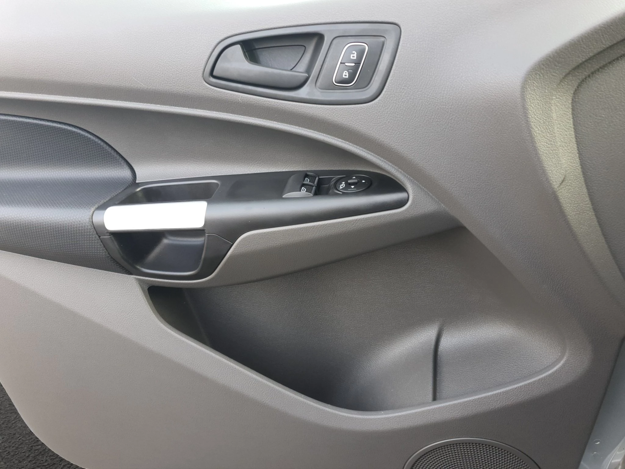 Ford-Transit Connect-image-14