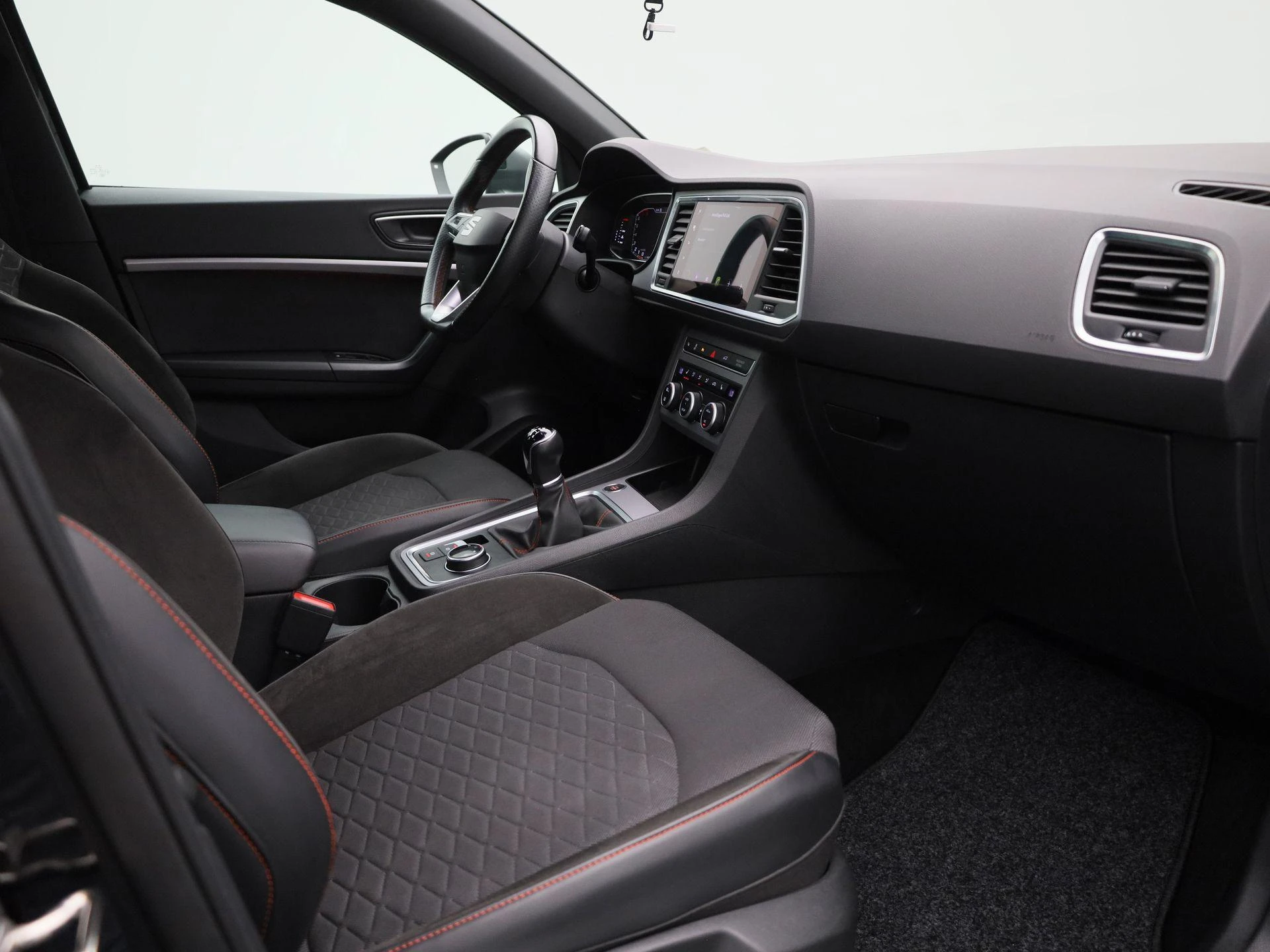 SEAT-Ateca-image-33