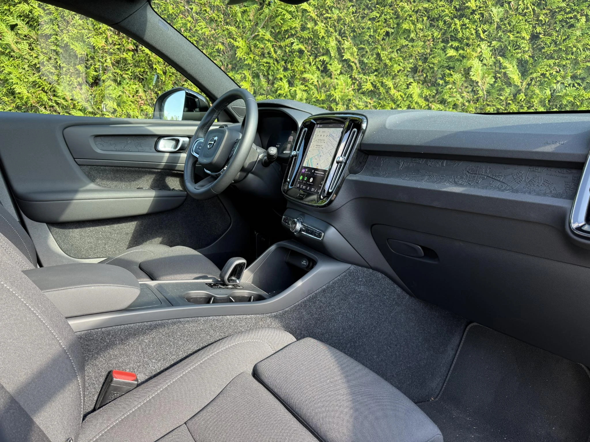 Volvo-EX40-image-10