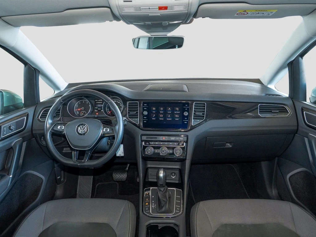 Volkswagen-Golf Sportsvan-image-11