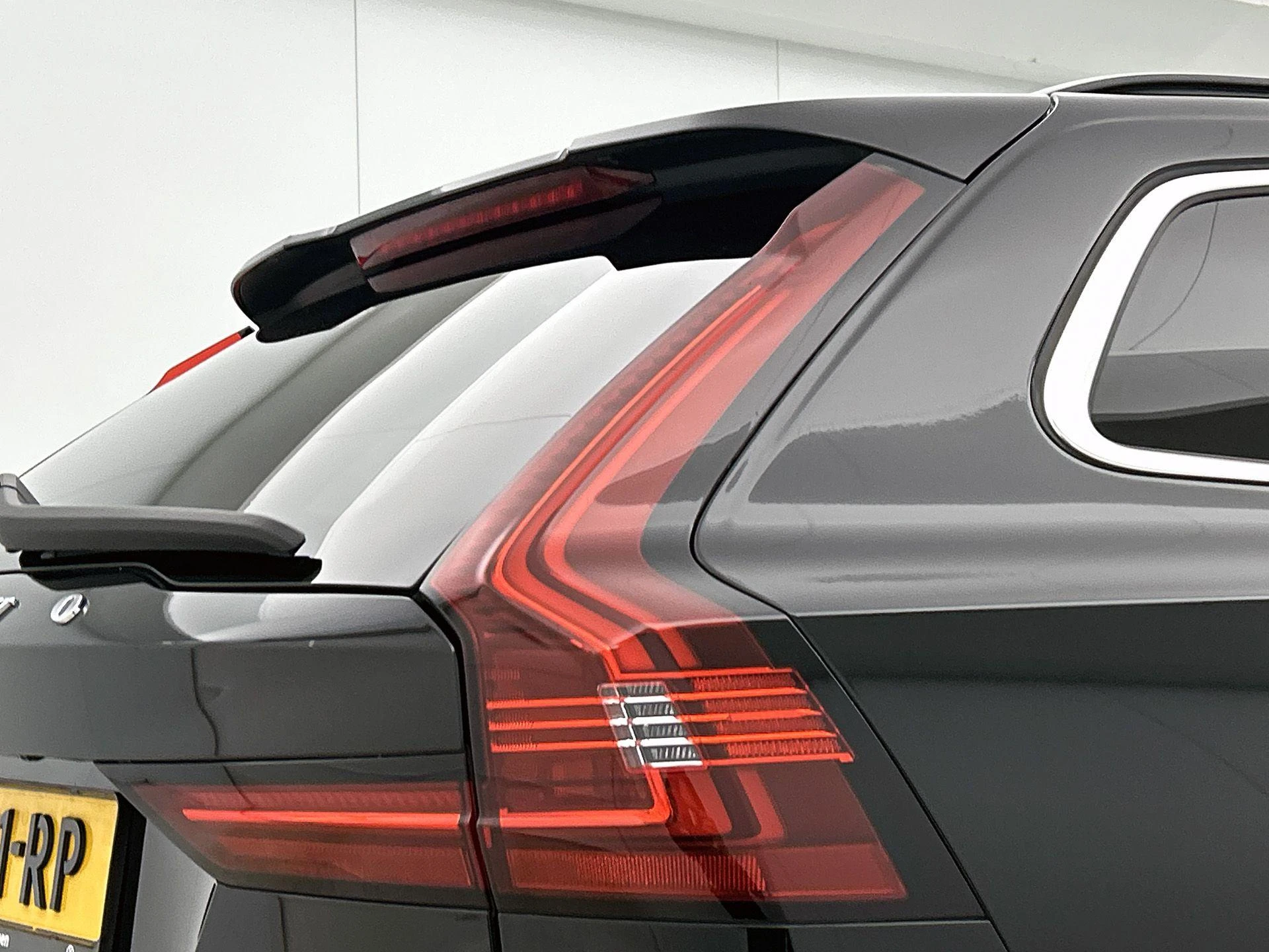 Volvo-V90-image-23