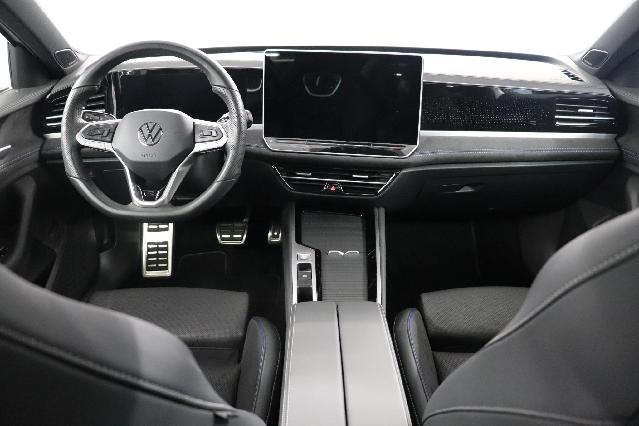 Volkswagen-Passat-image-6