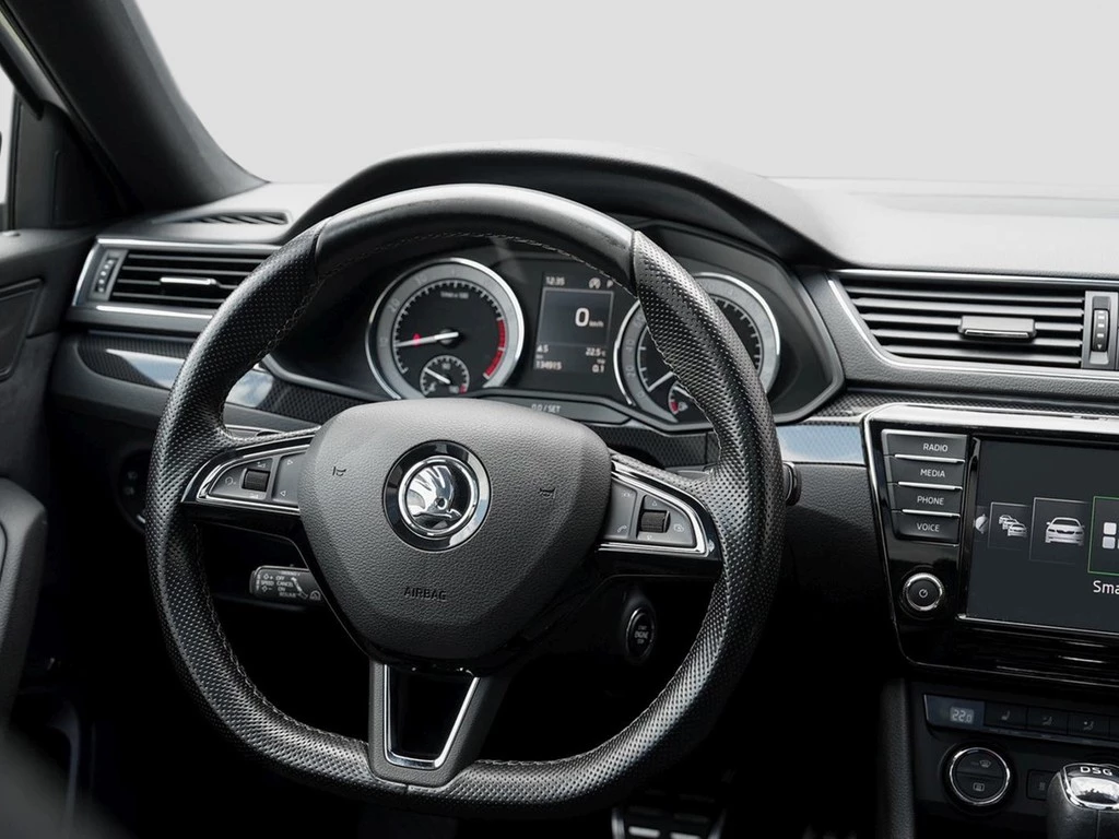 Škoda Superb Combi 2.0 TSI DSG 4x4 Sportline *Xenon*Panorma*AHK*el. Heckklappe*Standheizung*Soundsystem*PD