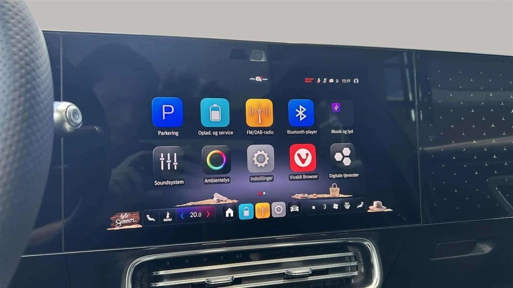 Mercedes-Benz-CLA-image-13