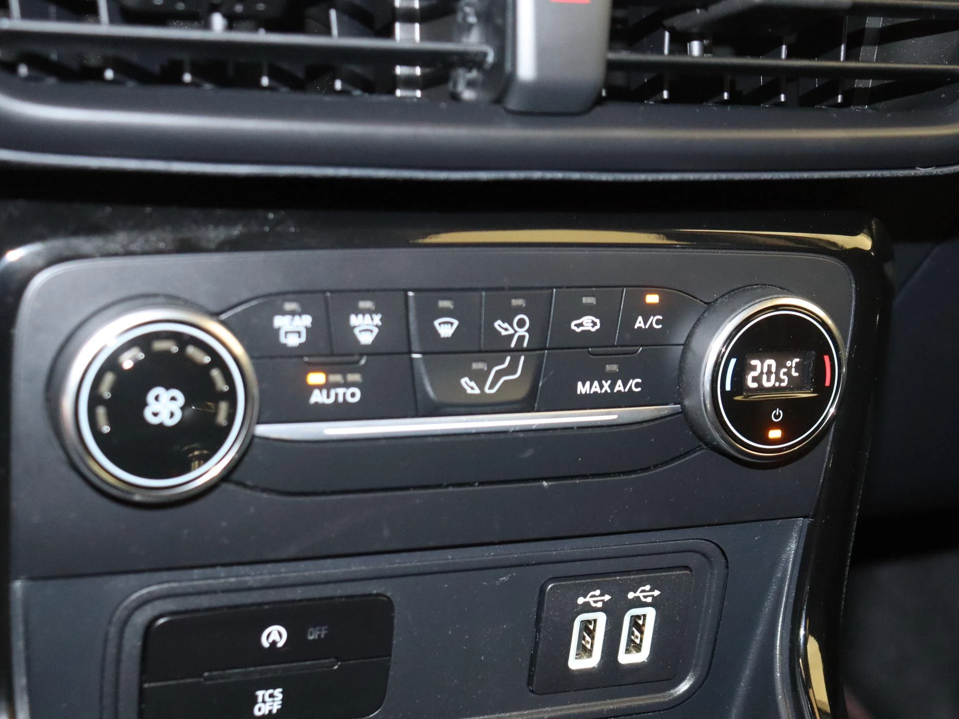Ford-EcoSport-image-22