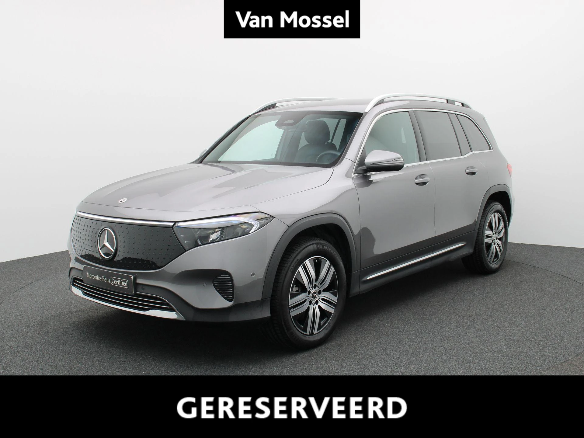 Mercedes-Benz-EQB-image-0