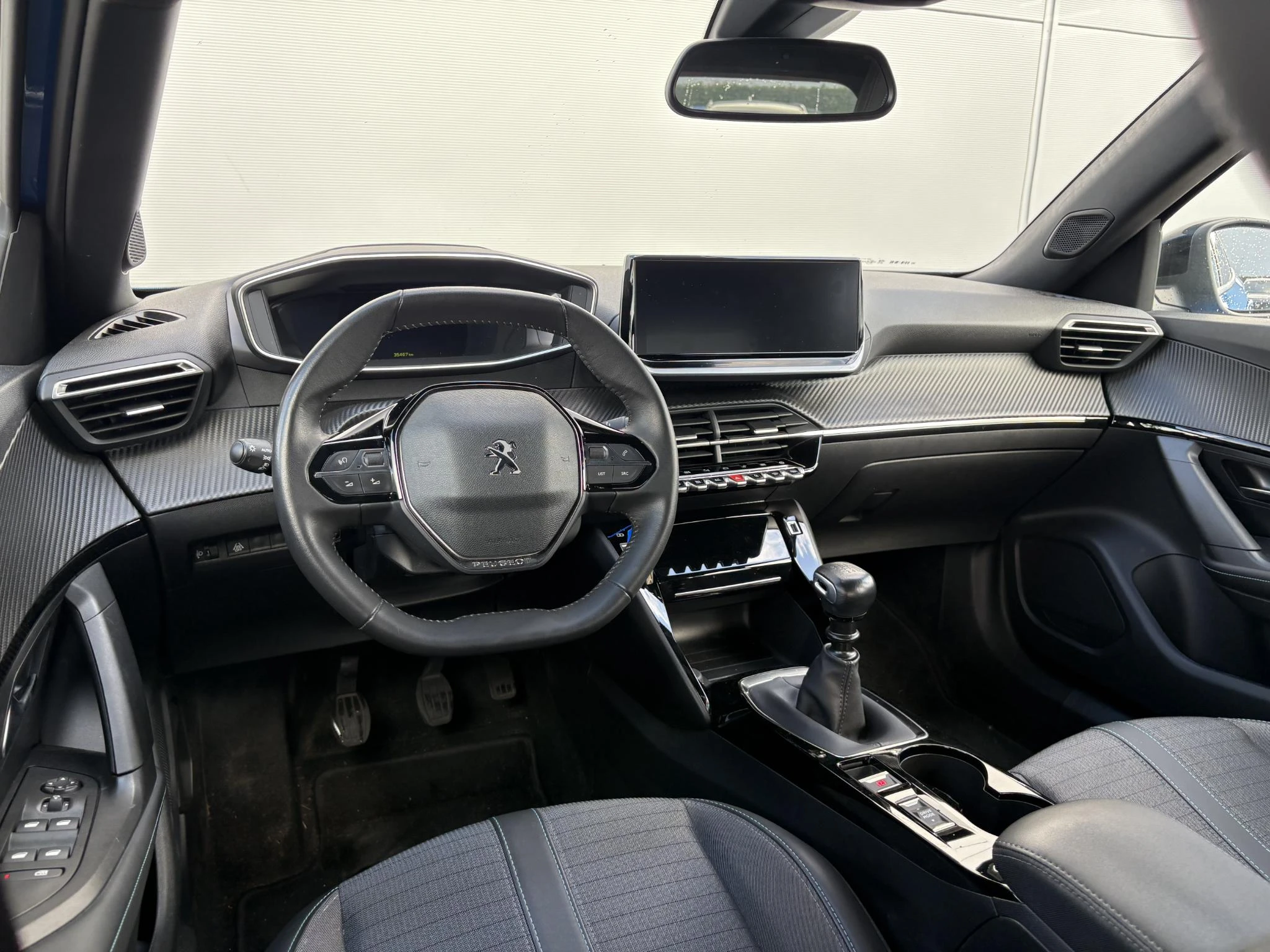 Peugeot-2008-image-9