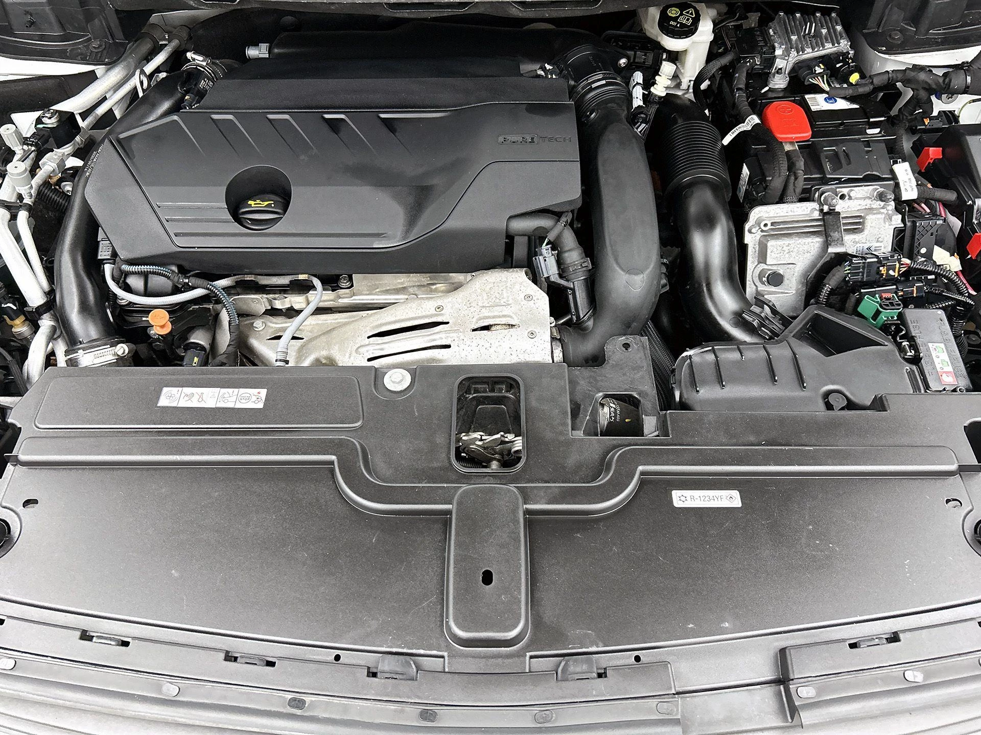 Opel Grandland X 1.6 Turbo Hybrid Elegance