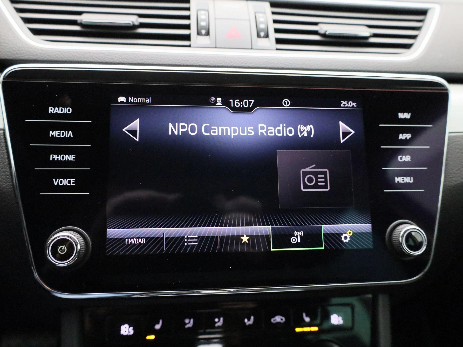 Škoda Superb Combi 1.4 TSI iV 160kW DSG6 Ambition