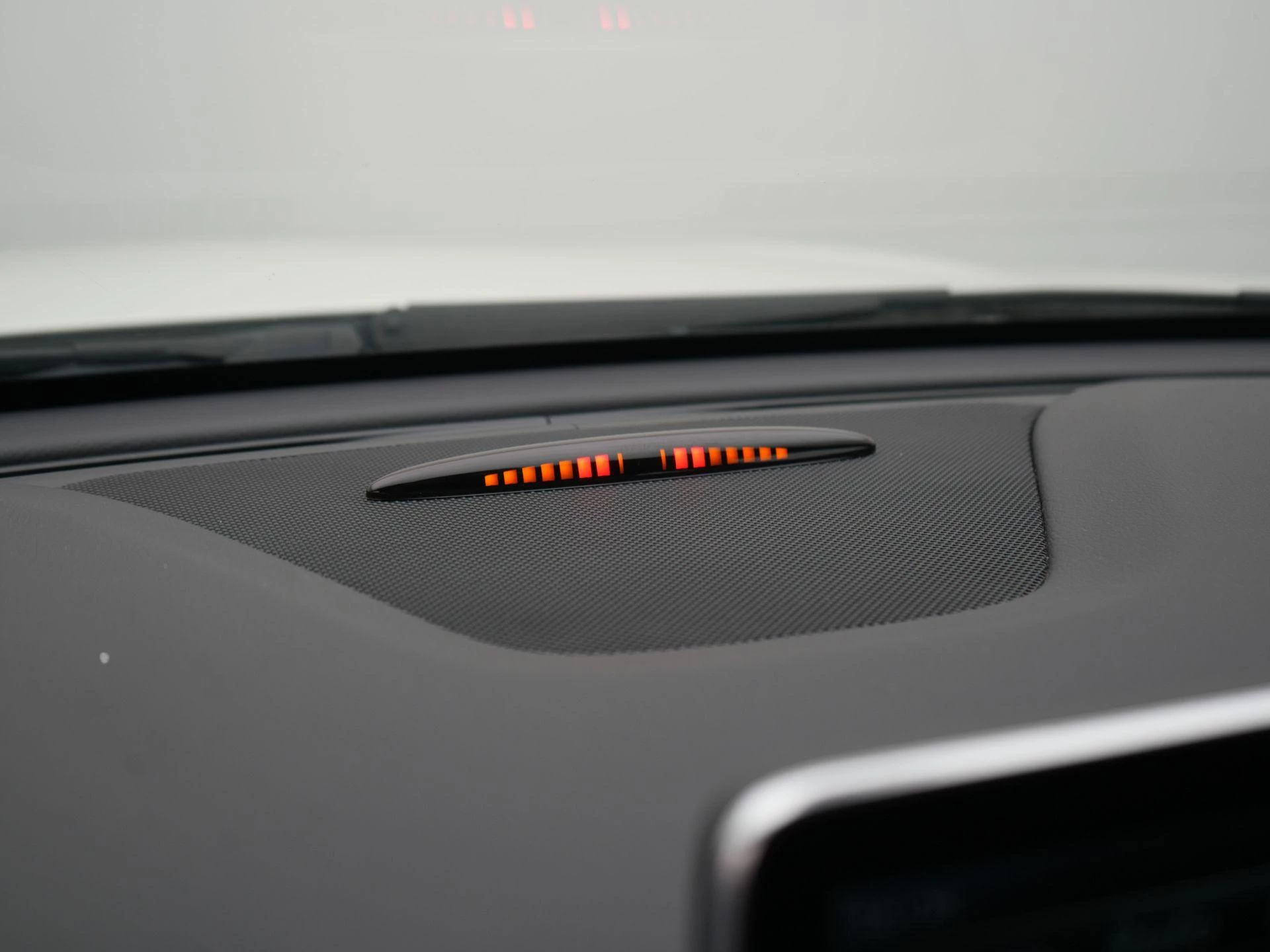 Mercedes-Benz-CLA-image-15