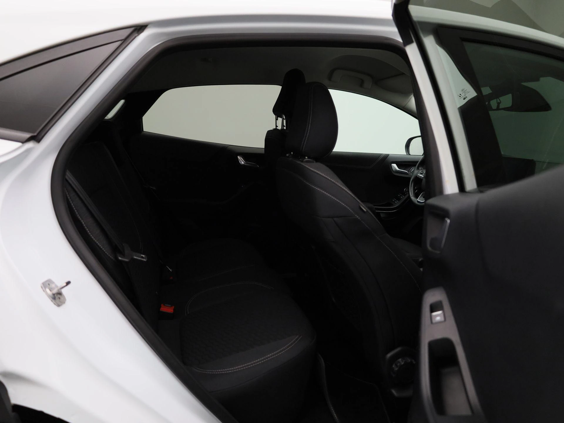 Ford-Puma-image-32