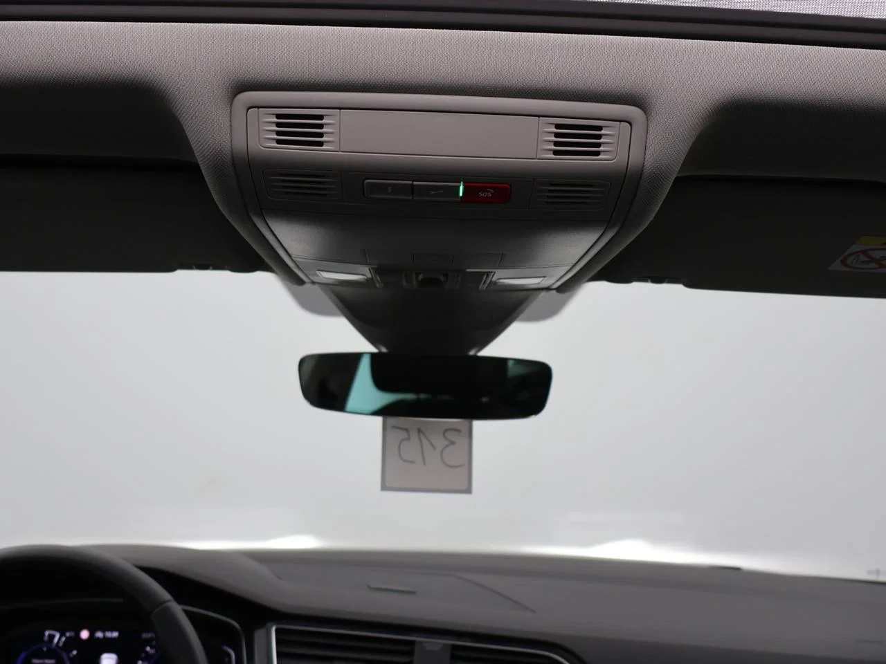 Volkswagen-Tiguan-image-26