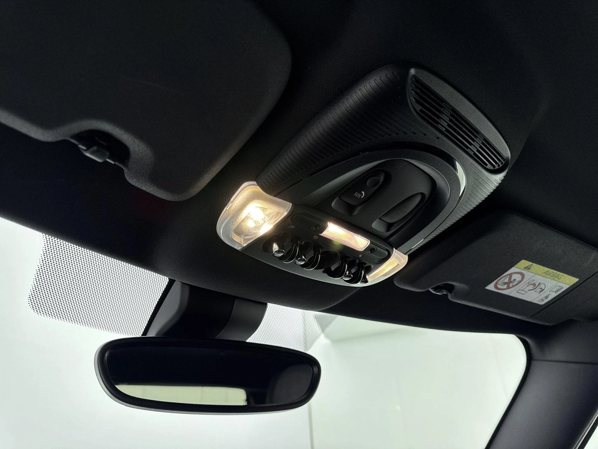 MINI-Countryman-image-19