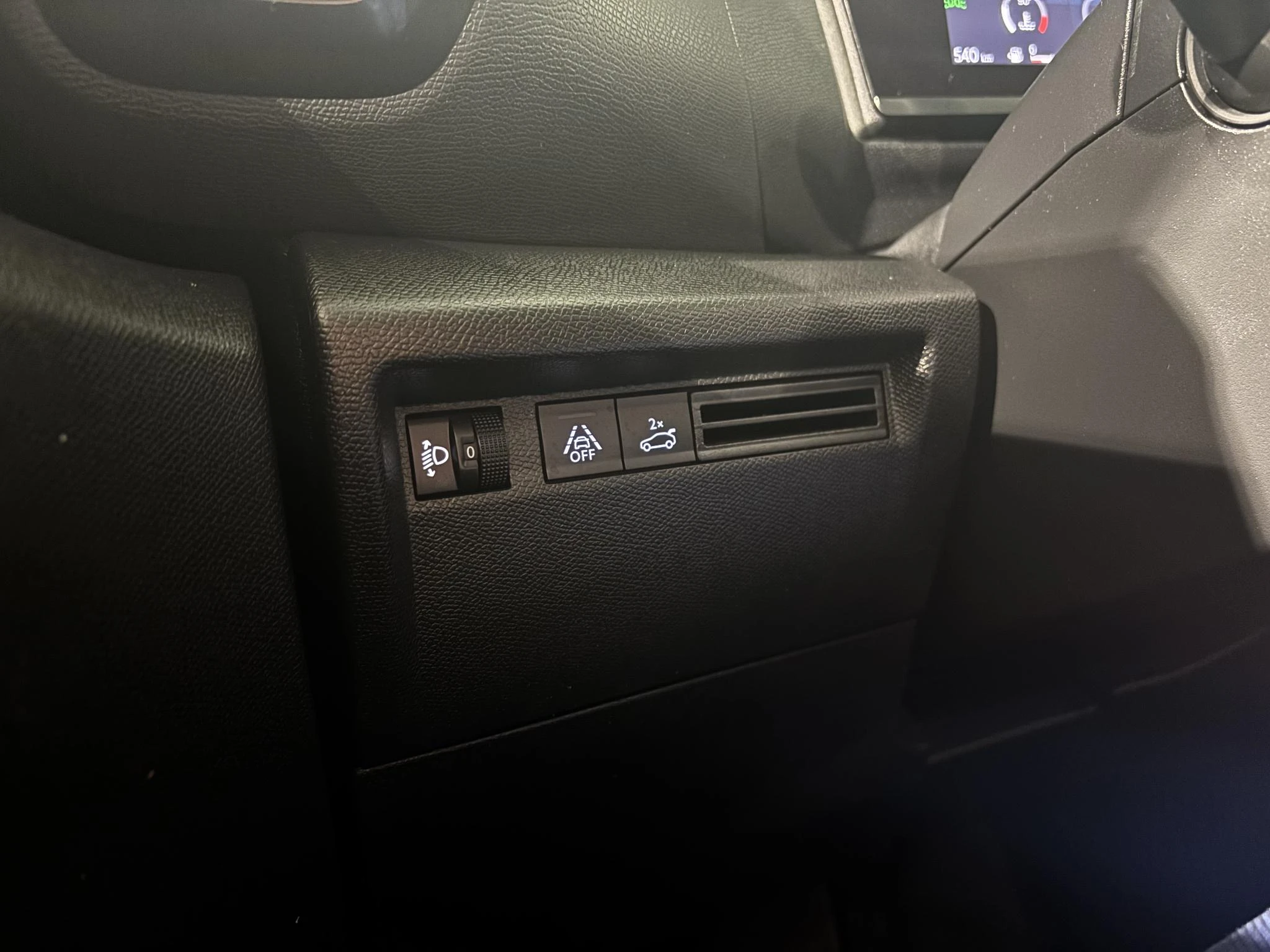 Citroën-C4 X-image-19