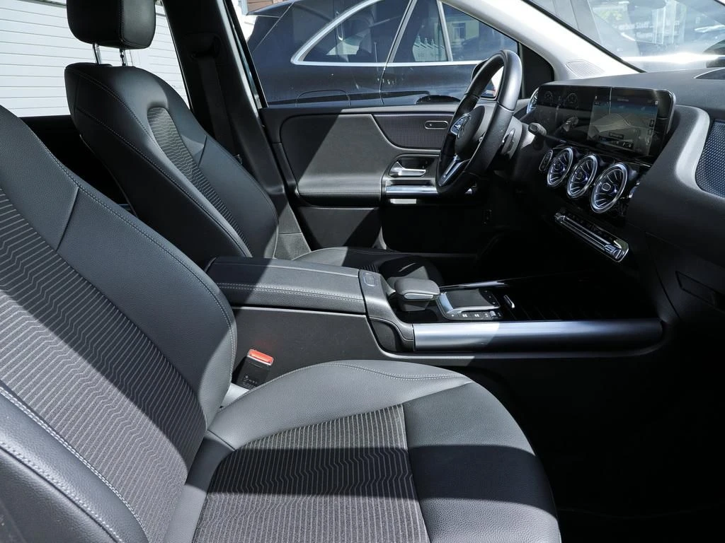 Mercedes-Benz-B-Klasse 250-image-10