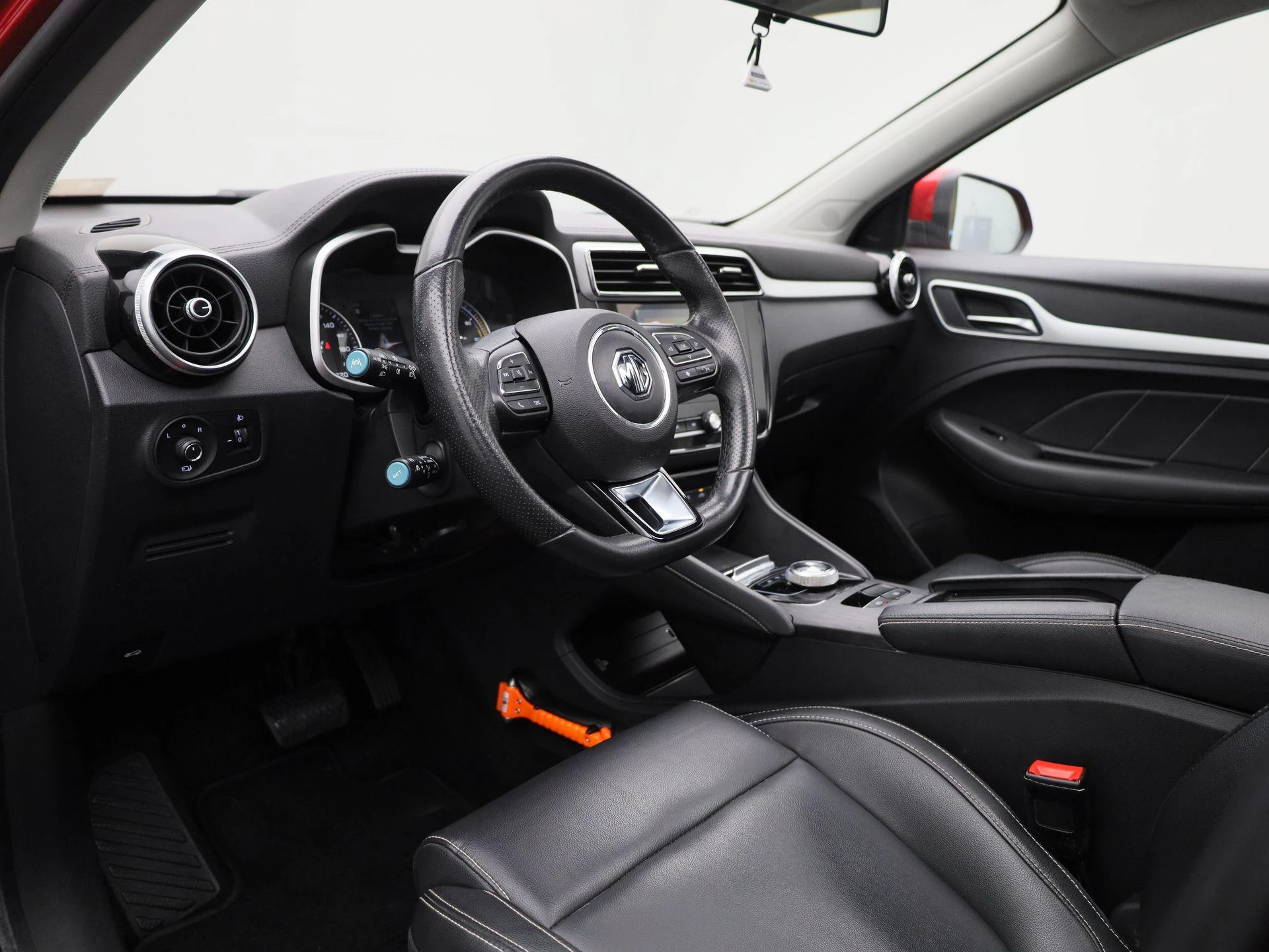 MG-ZS EV-image-31