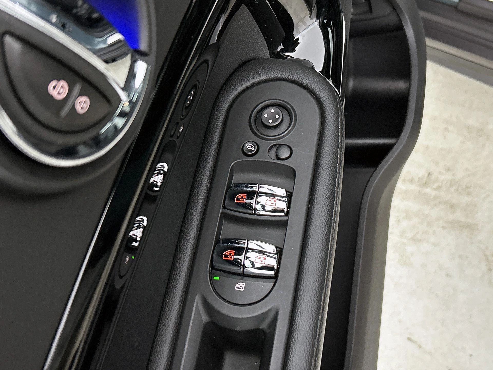 MINI-Countryman-image-32