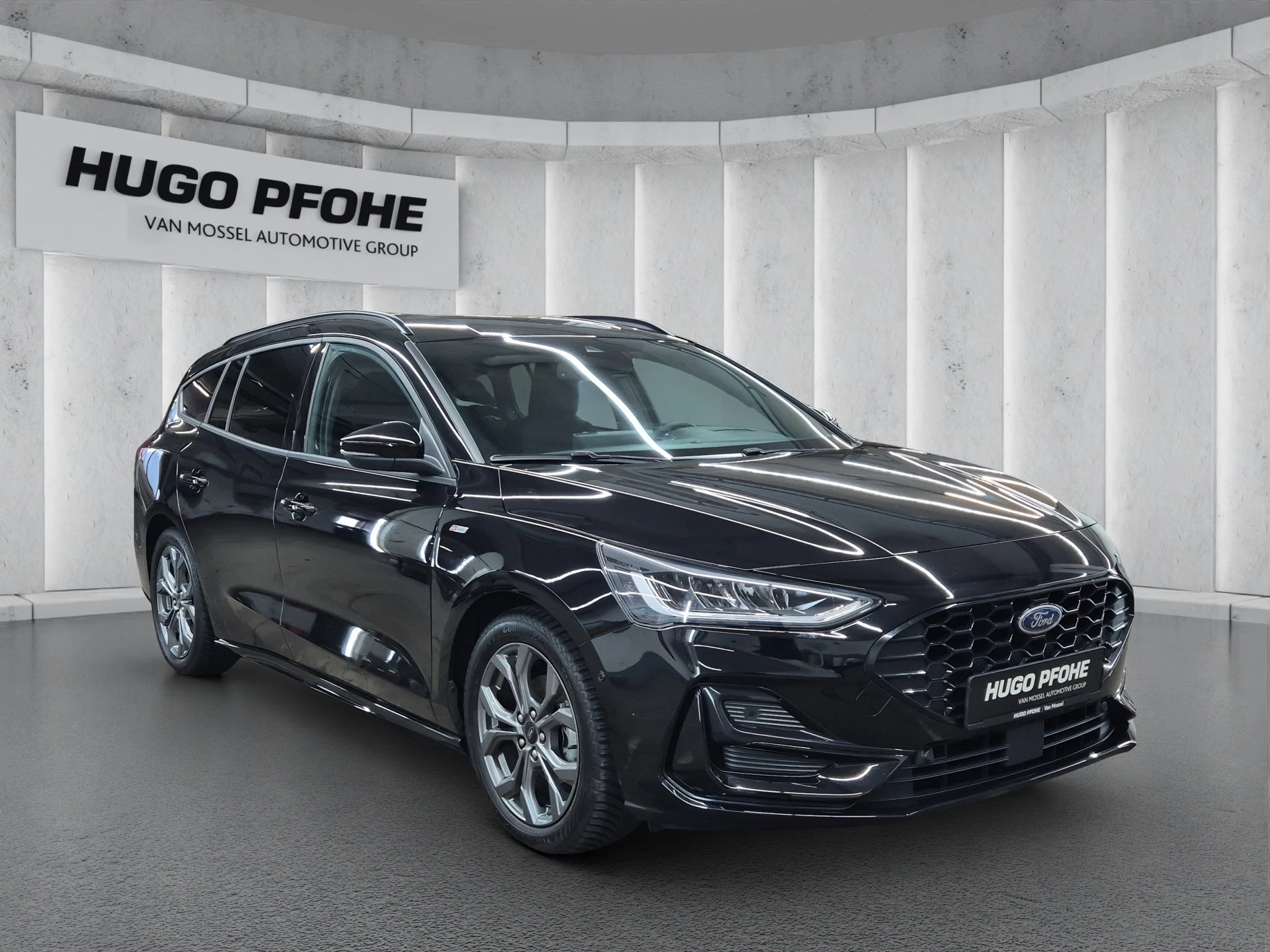 Ford Focus ST-Line X Turnier Aut.*AHK*ACC*HUD*KAM*NAVI*WINTER-PKT.