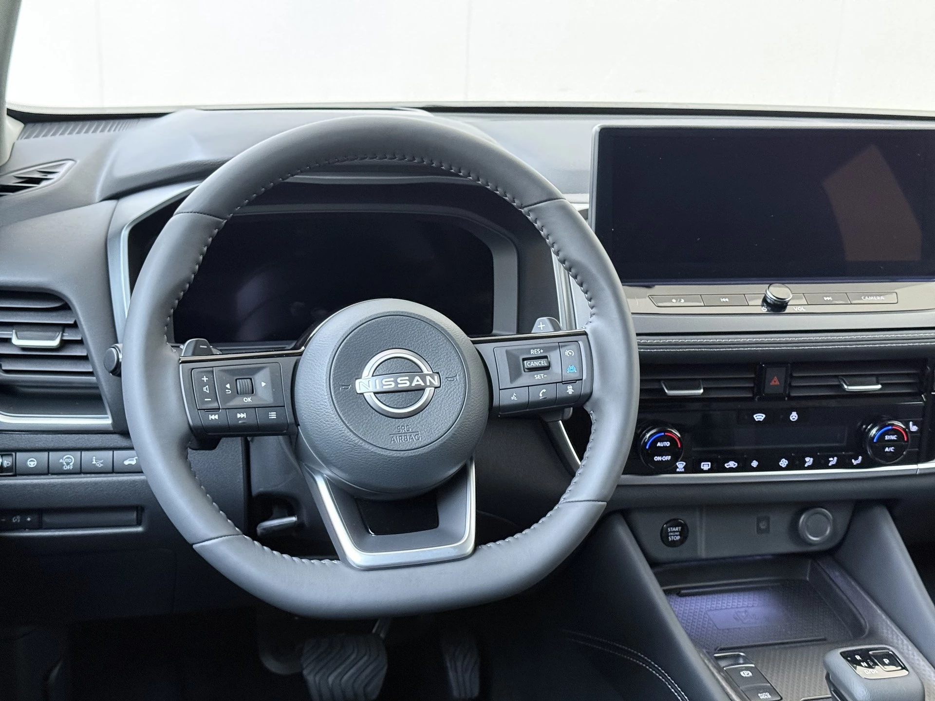 Nissan QASHQAI Mild-Hybrid 158 Xtronic N-Connecta + Cold Pack + Easy Pack