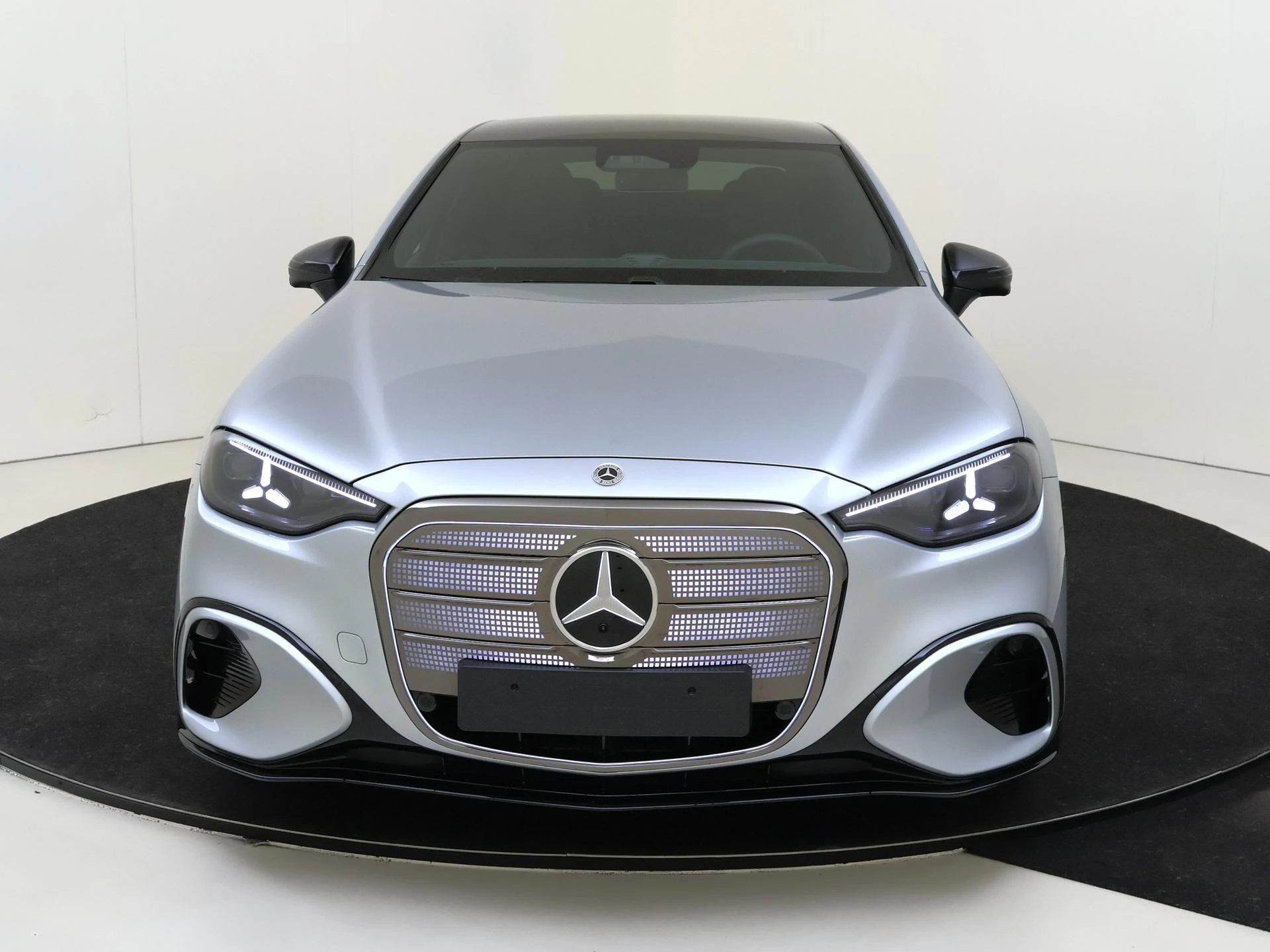 Mercedes-Benz-C-Klasse-image-5