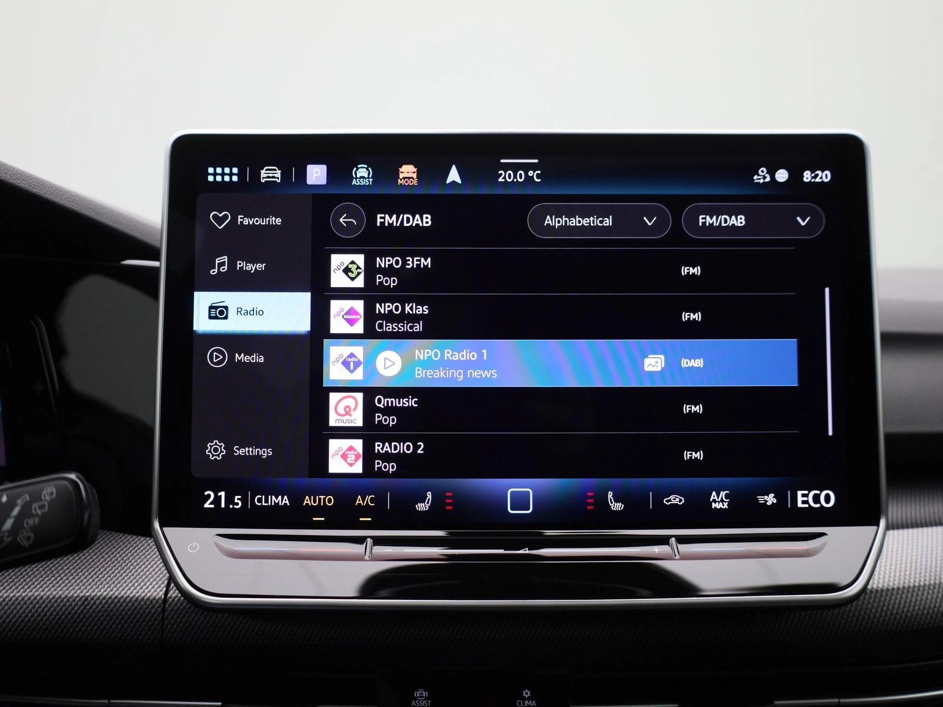Volkswagen-Golf-image-17
