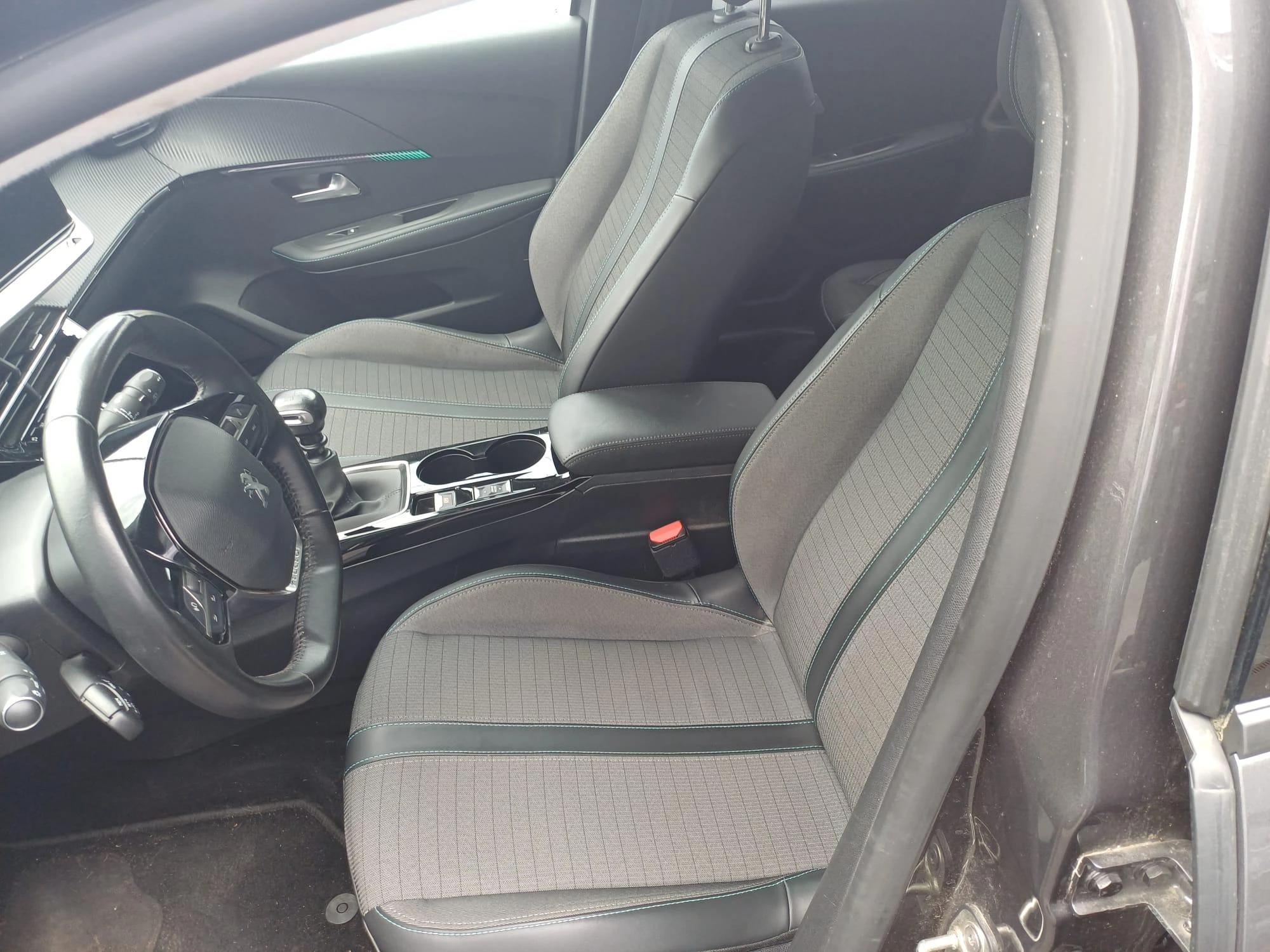 Peugeot 208 1.2 PureTech 100 MAN6 S&S Allure Pack