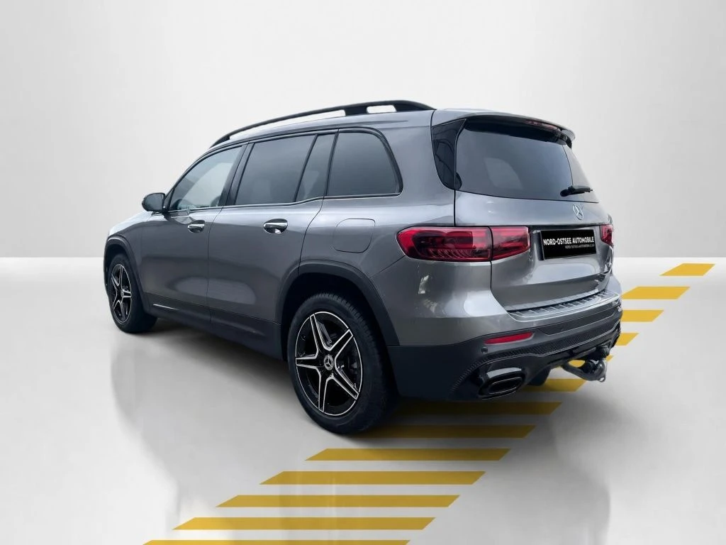 Mercedes-Benz-GLB 200-image-12