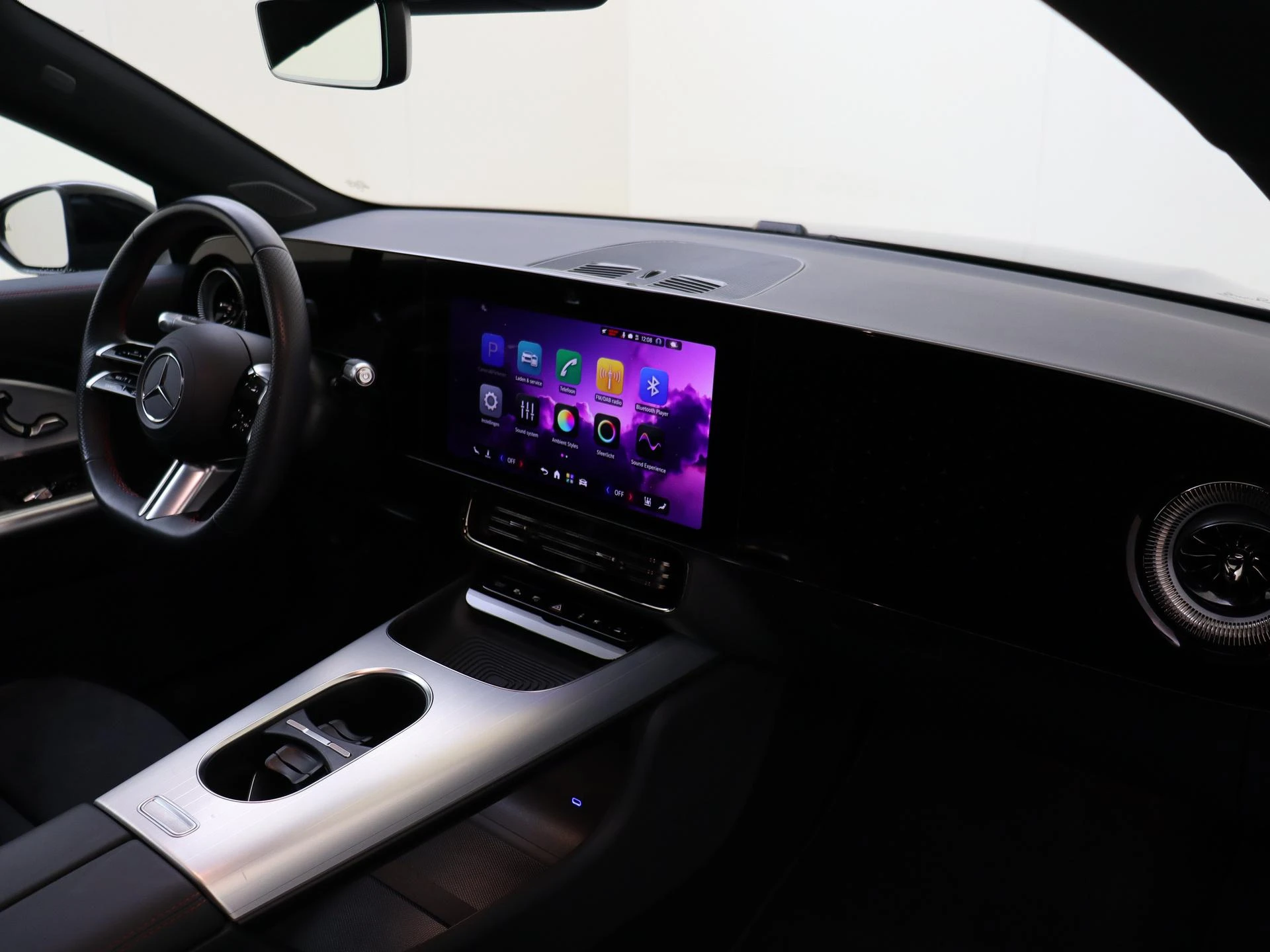 Mercedes-Benz-CLA-image-4