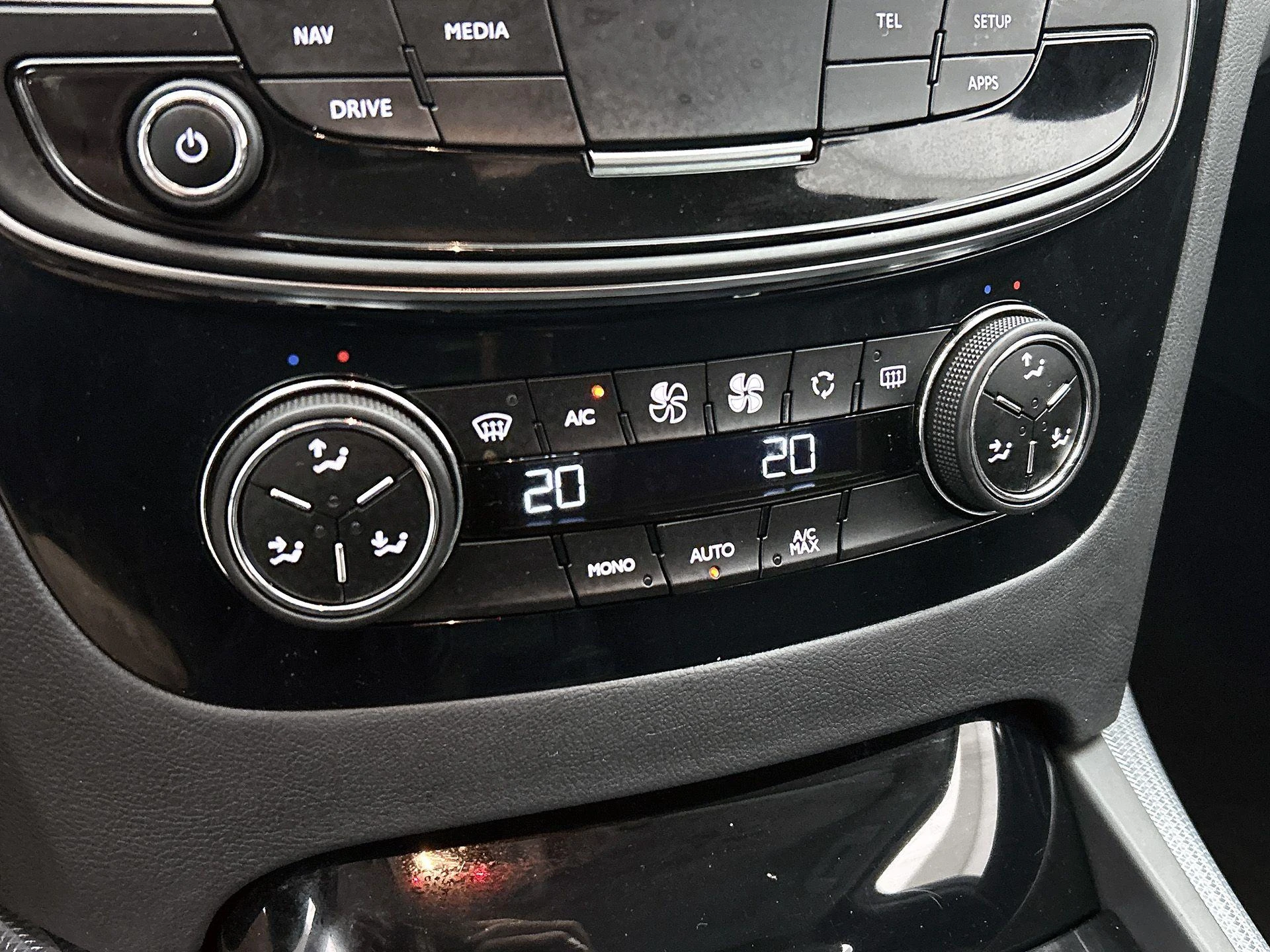 Peugeot-508-image-25