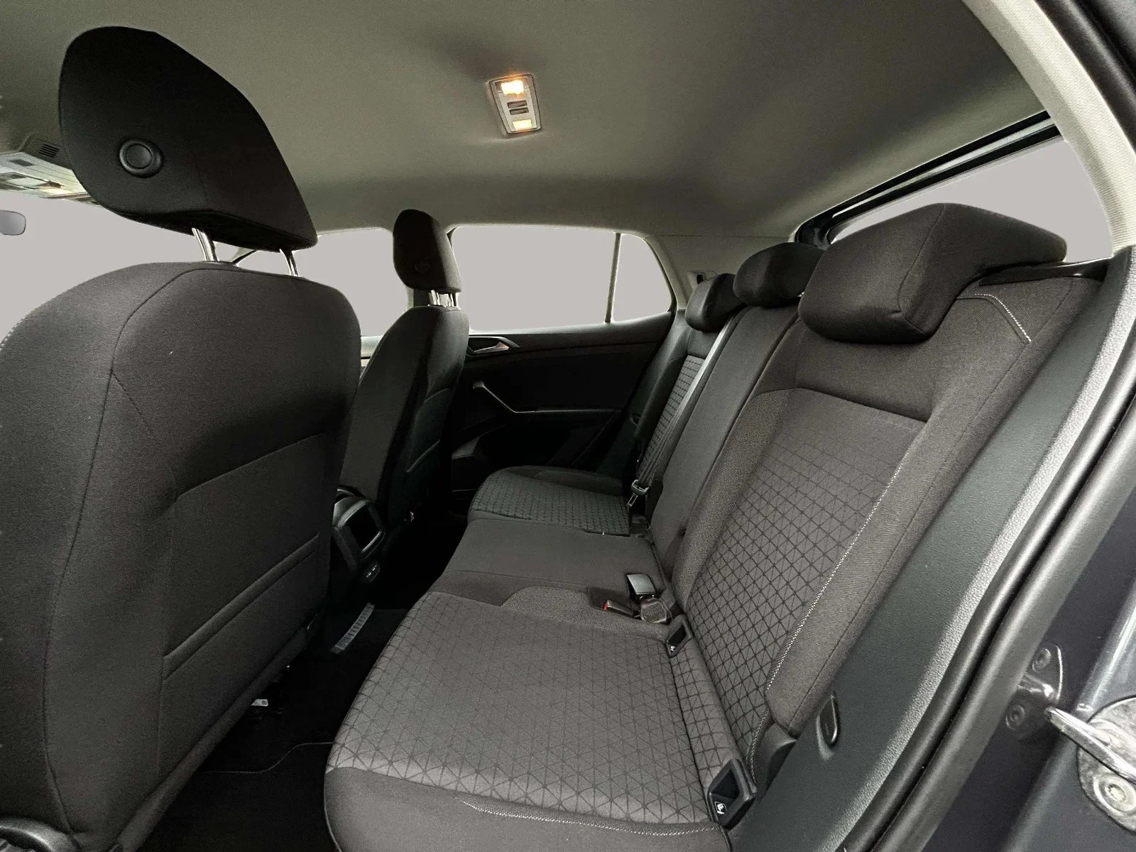 Volkswagen-T-Cross-image-13