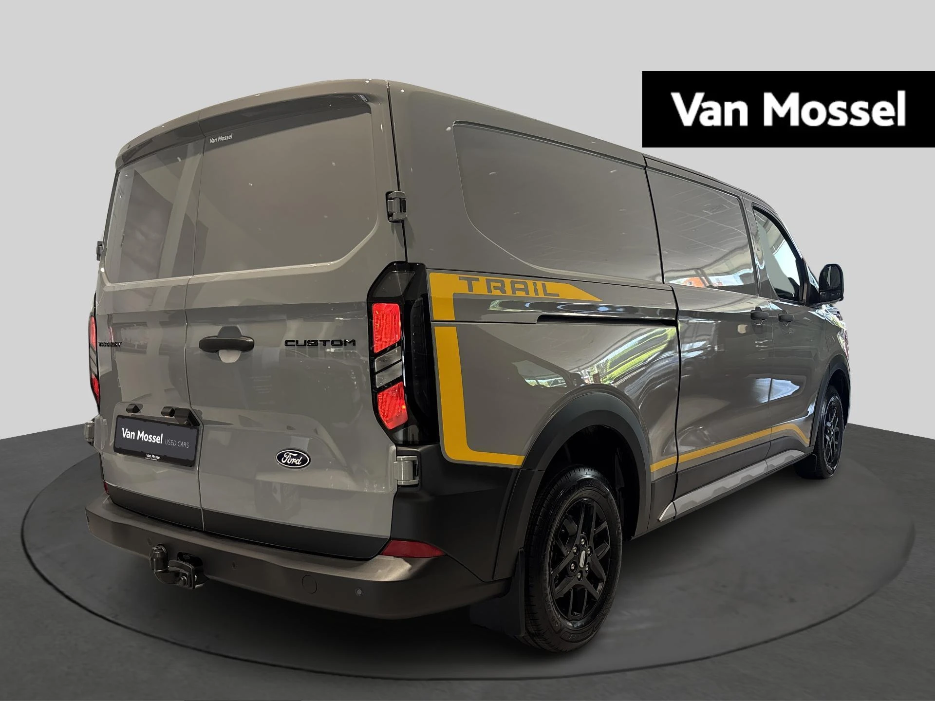 Ford-Transit Custom-image-3