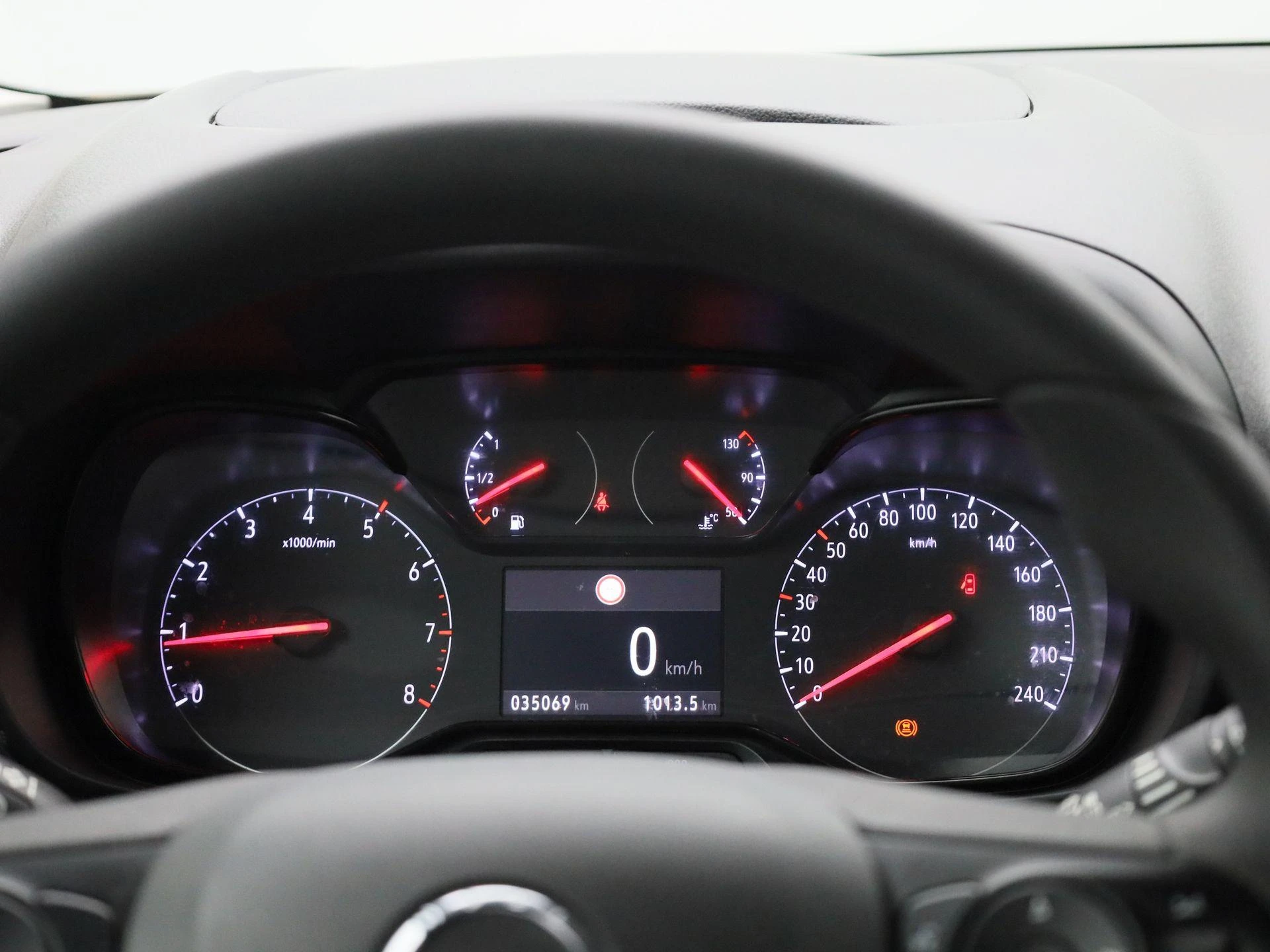 Opel-Combo Life-image-9