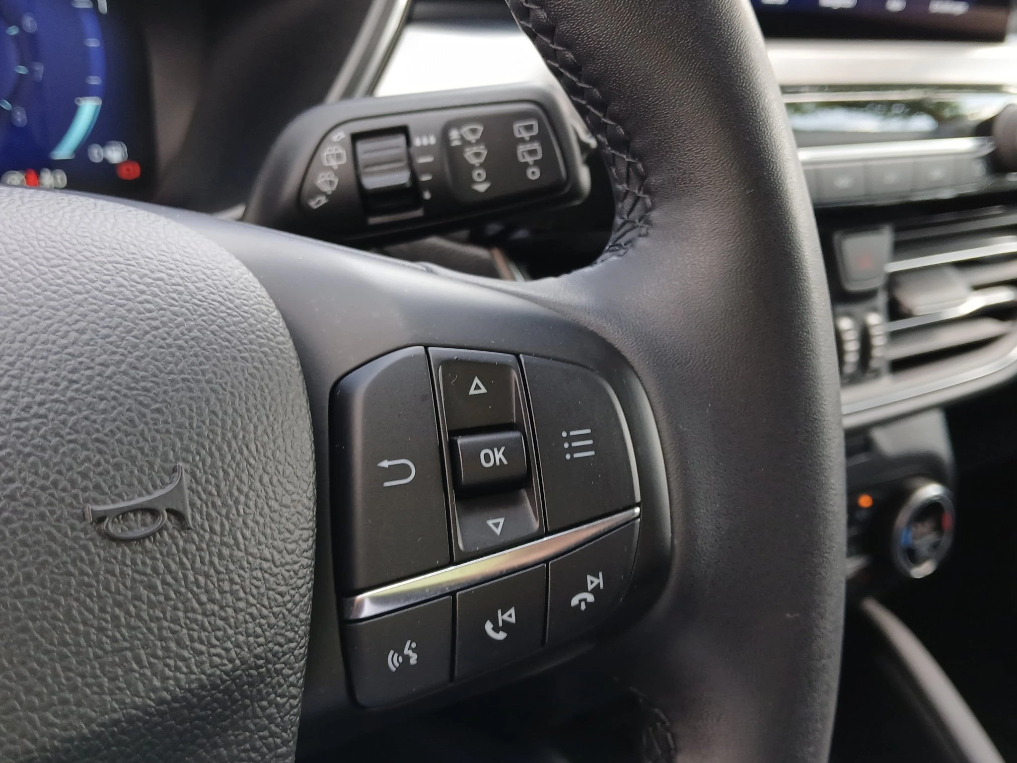 Ford Kuga Titanium NAVI | AHK | KAM | WiNTER-PAKET