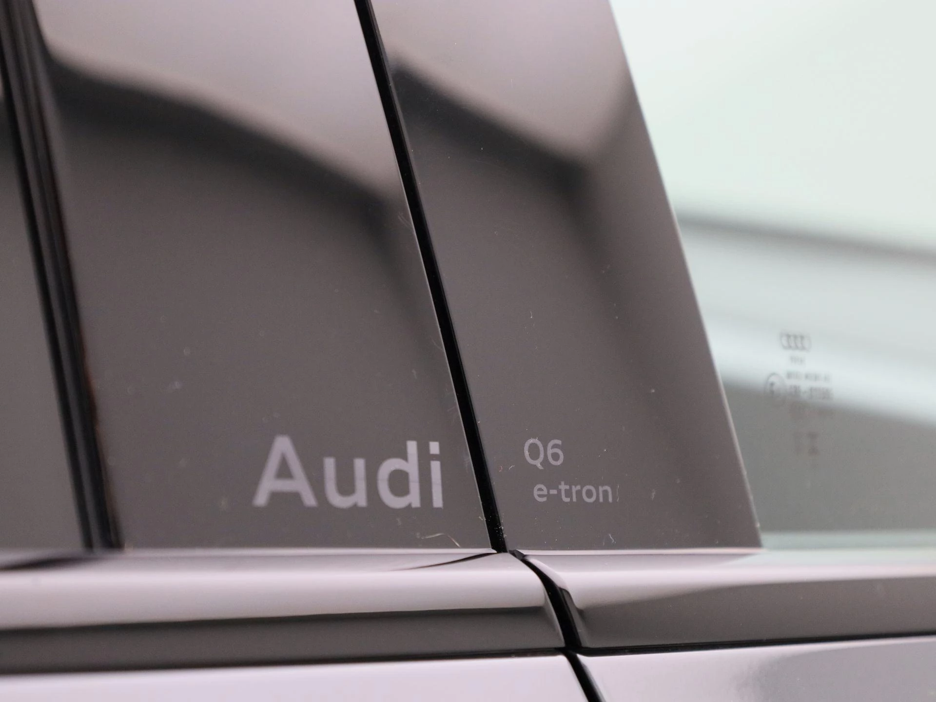 Audi-Q6 e-tron-image-44