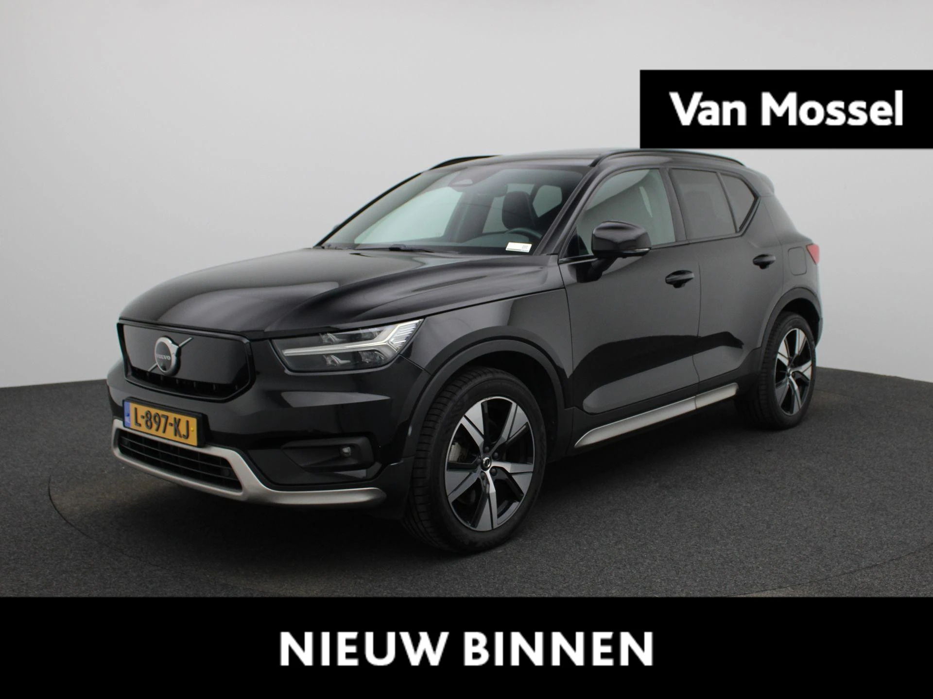 Volvo-XC40-image-0